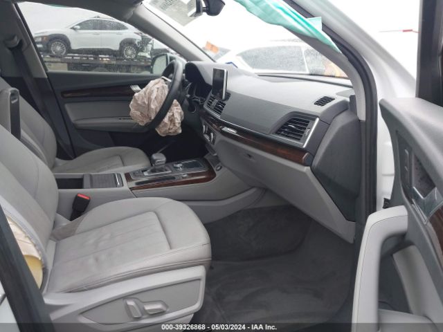 Photo 4 VIN: WA1BNAFY0L2105038 - AUDI Q5 