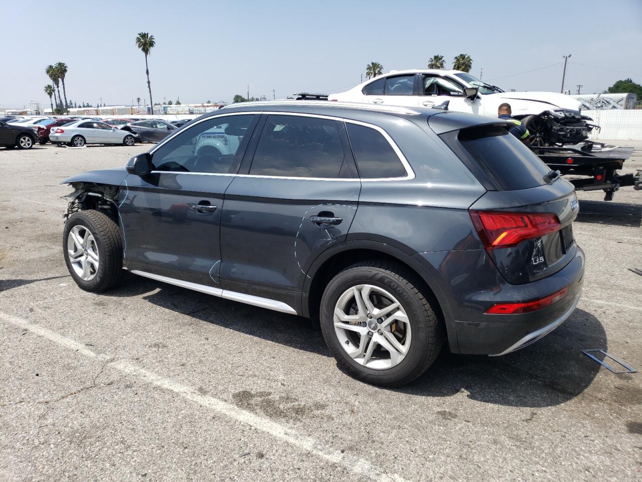 Photo 1 VIN: WA1BNAFY1J2220700 - AUDI Q5 