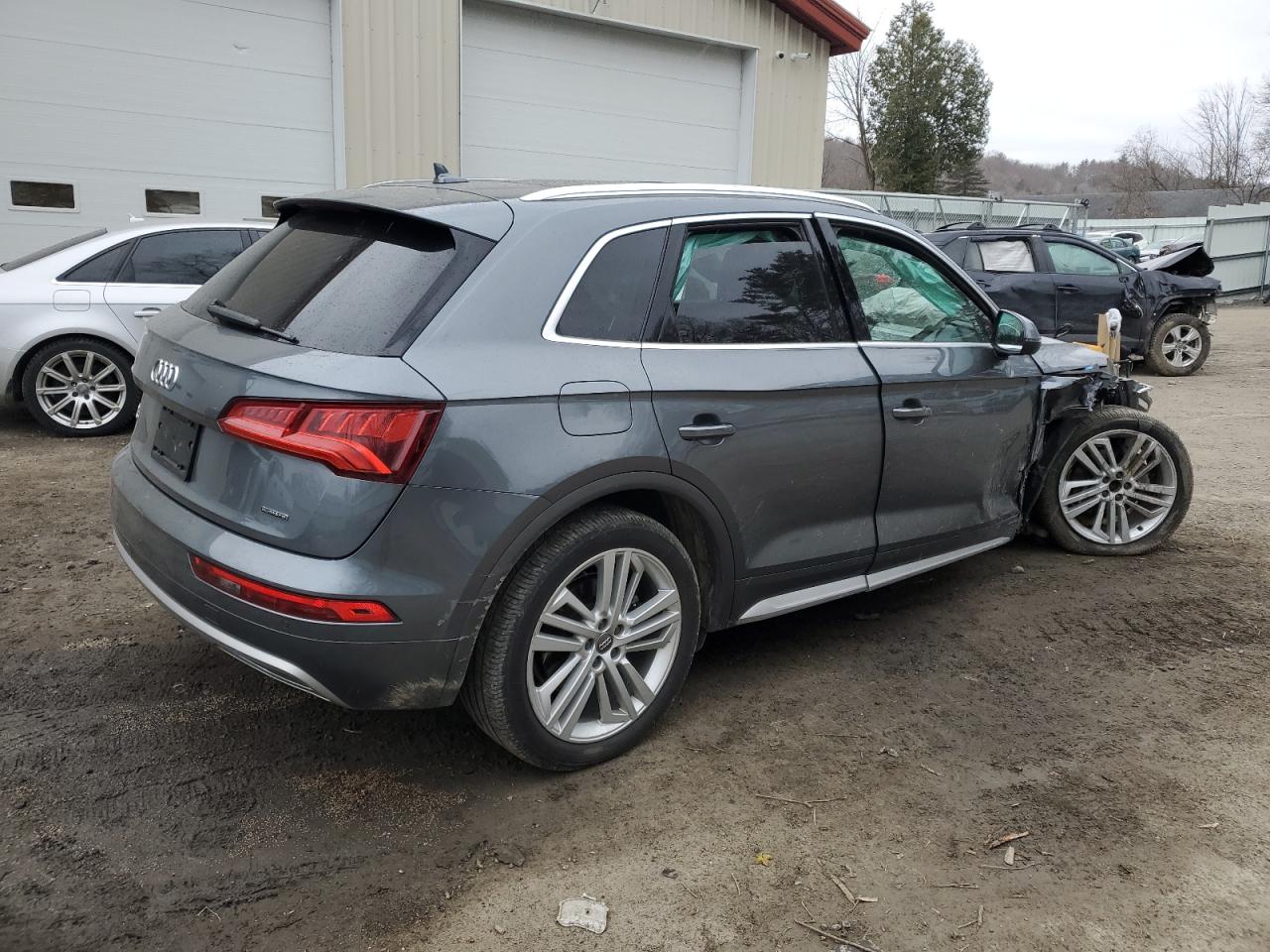 Photo 2 VIN: WA1BNAFY1L2065729 - AUDI Q5 