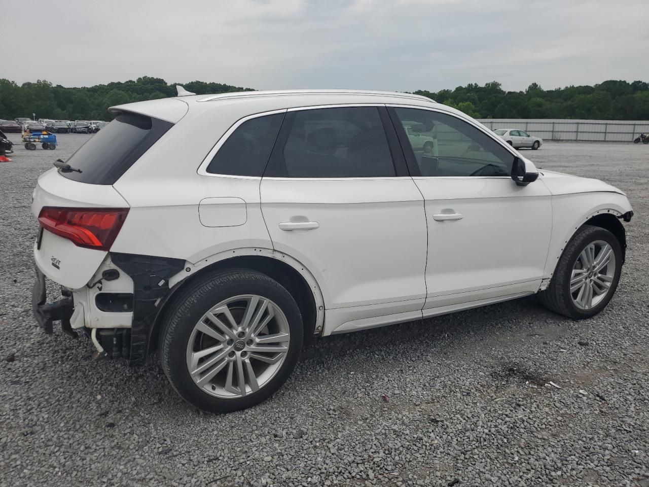 Photo 2 VIN: WA1BNAFY2J2116815 - AUDI Q5 