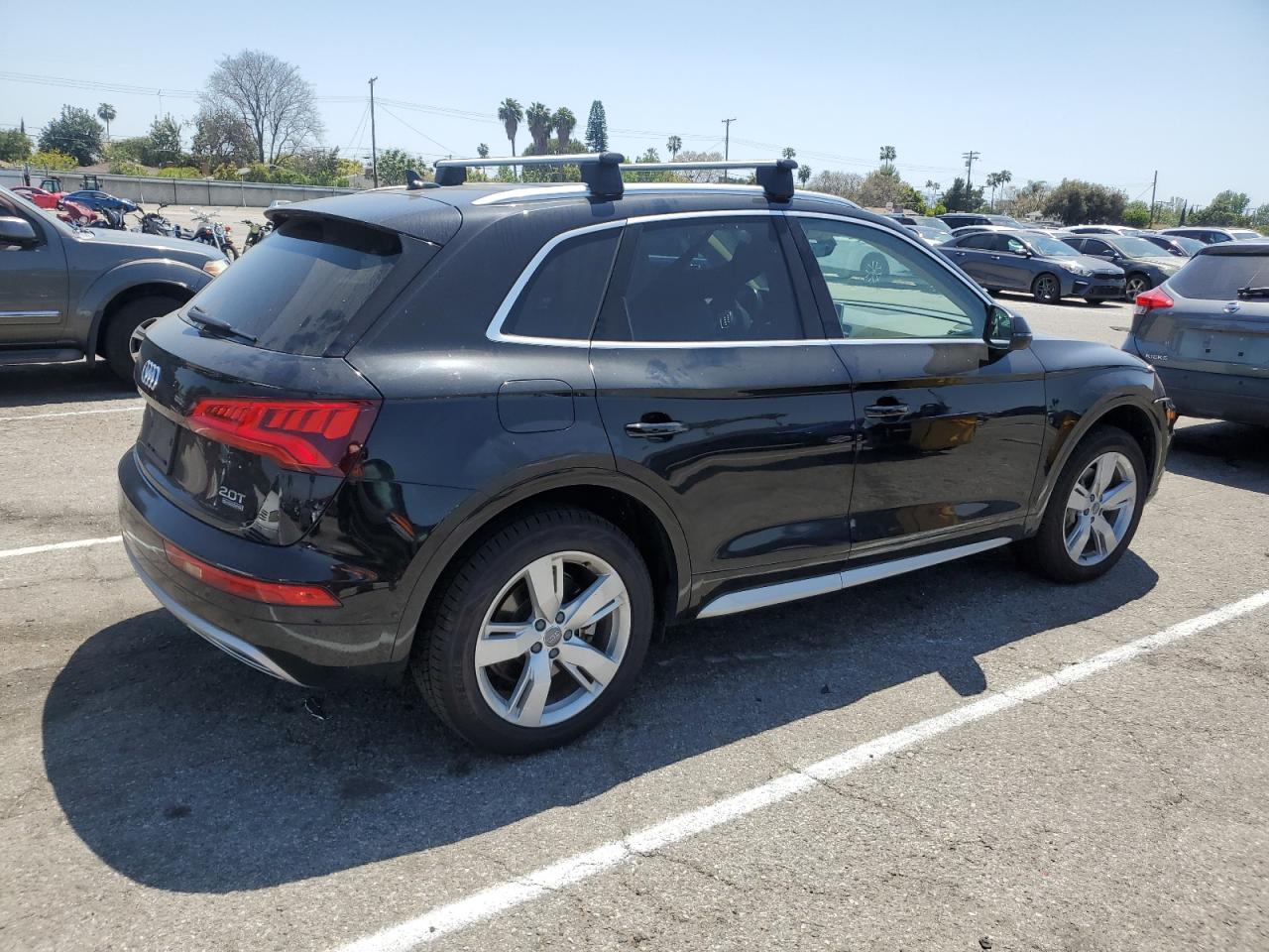 Photo 2 VIN: WA1BNAFY2J2233956 - AUDI Q5 