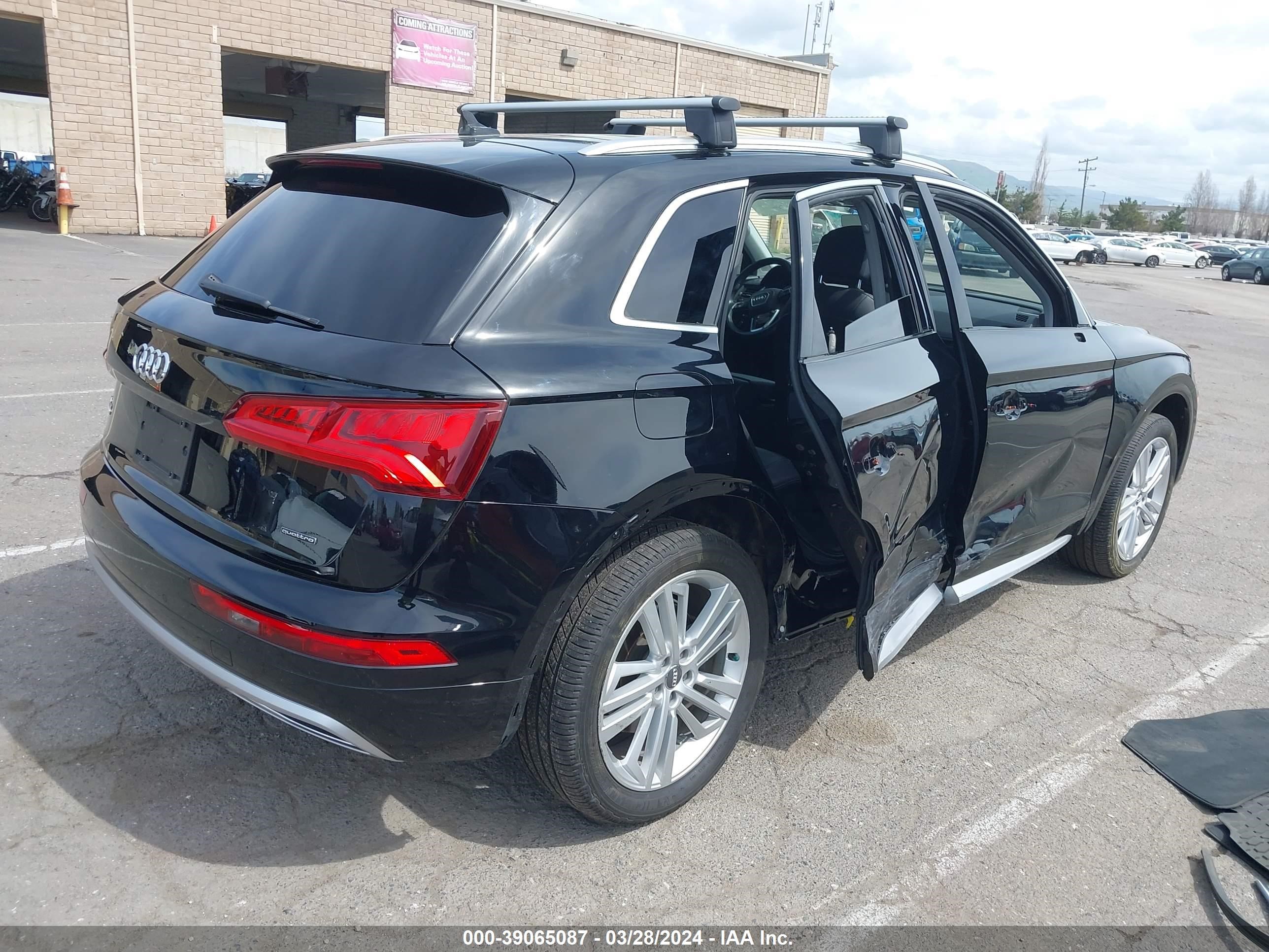 Photo 3 VIN: WA1BNAFY2K2036903 - AUDI Q5 