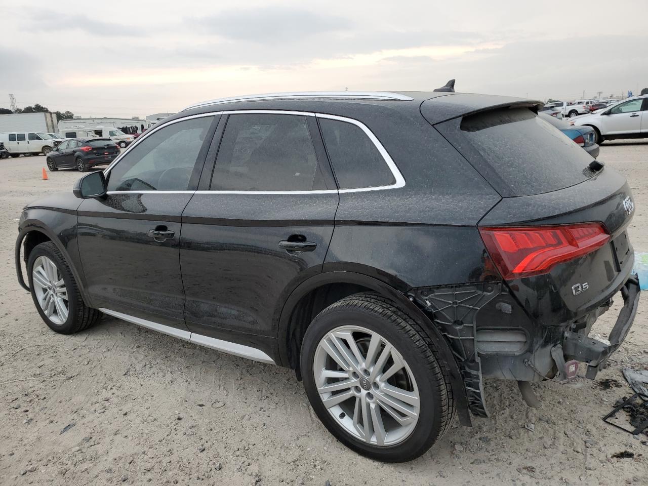 Photo 1 VIN: WA1BNAFY2L2071605 - AUDI Q5 