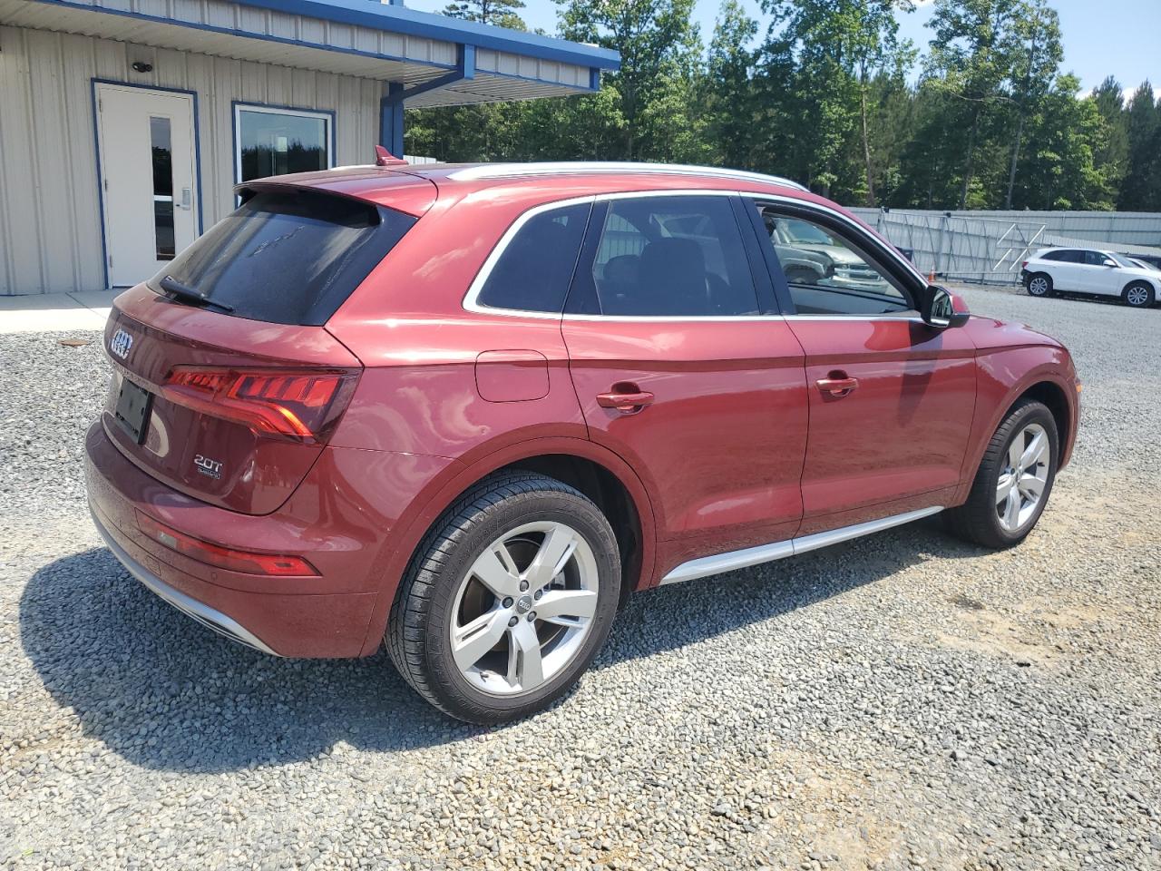 Photo 2 VIN: WA1BNAFY3J2191104 - AUDI Q5 