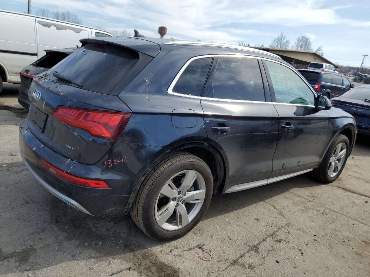 Photo 2 VIN: WA1BNAFY3K2130577 - AUDI Q5 