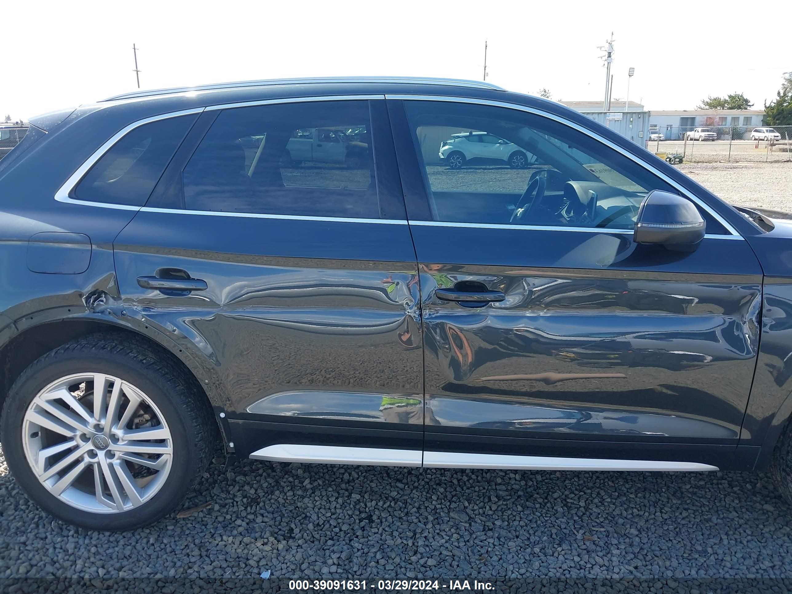 Photo 12 VIN: WA1BNAFY4J2084000 - AUDI Q5 