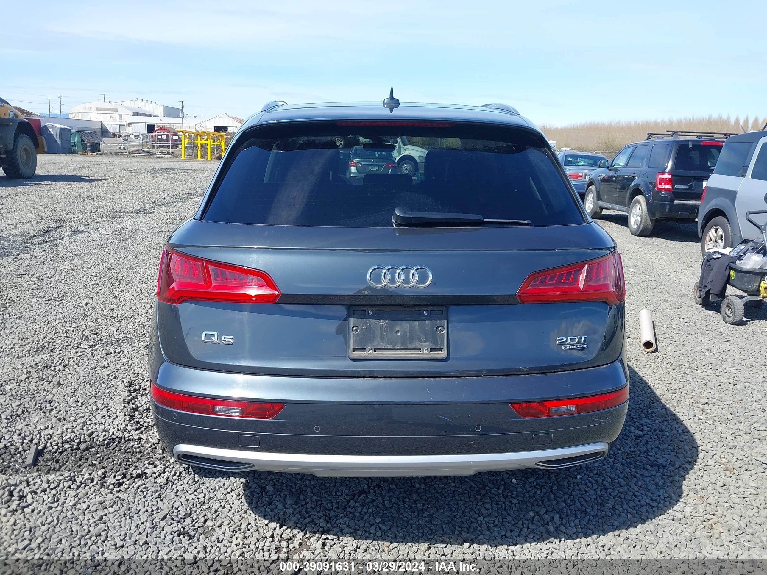 Photo 15 VIN: WA1BNAFY4J2084000 - AUDI Q5 