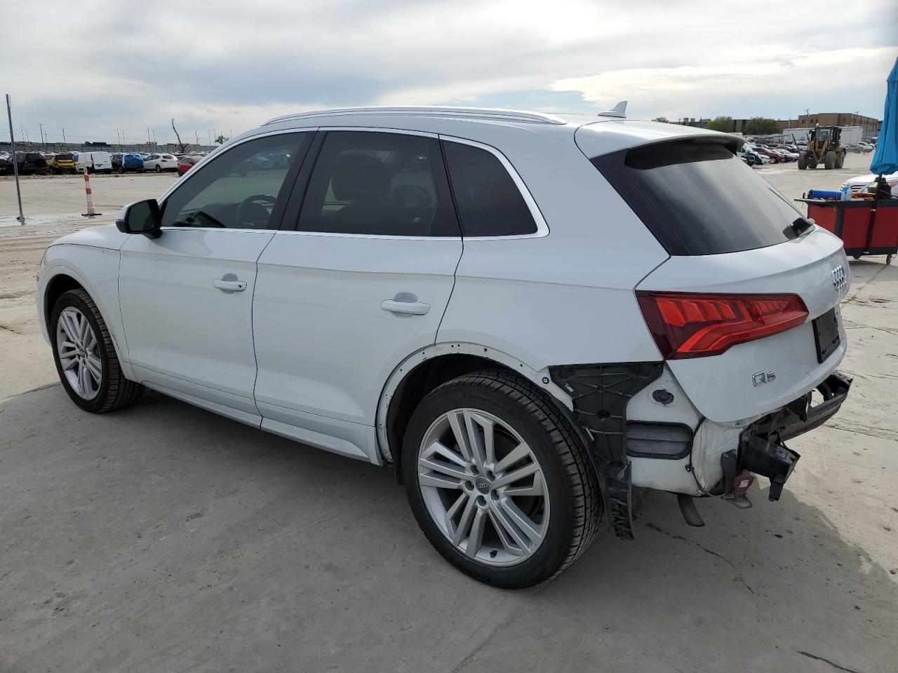 Photo 1 VIN: WA1BNAFY4K2028804 - AUDI Q5 