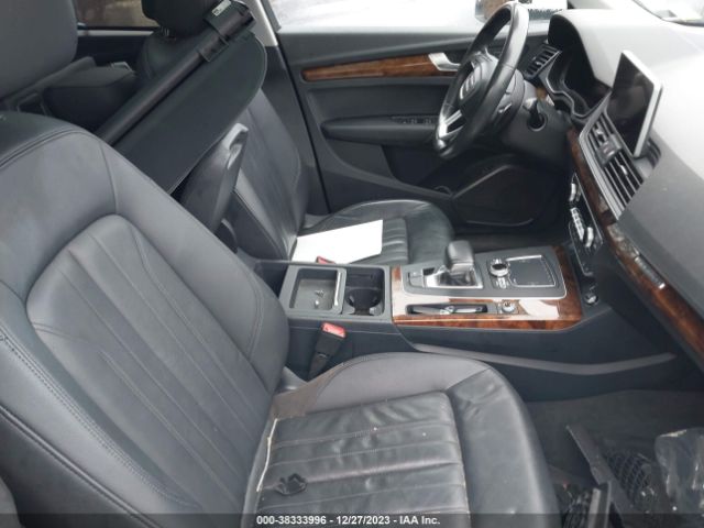 Photo 4 VIN: WA1BNAFY5J2092042 - AUDI Q5 