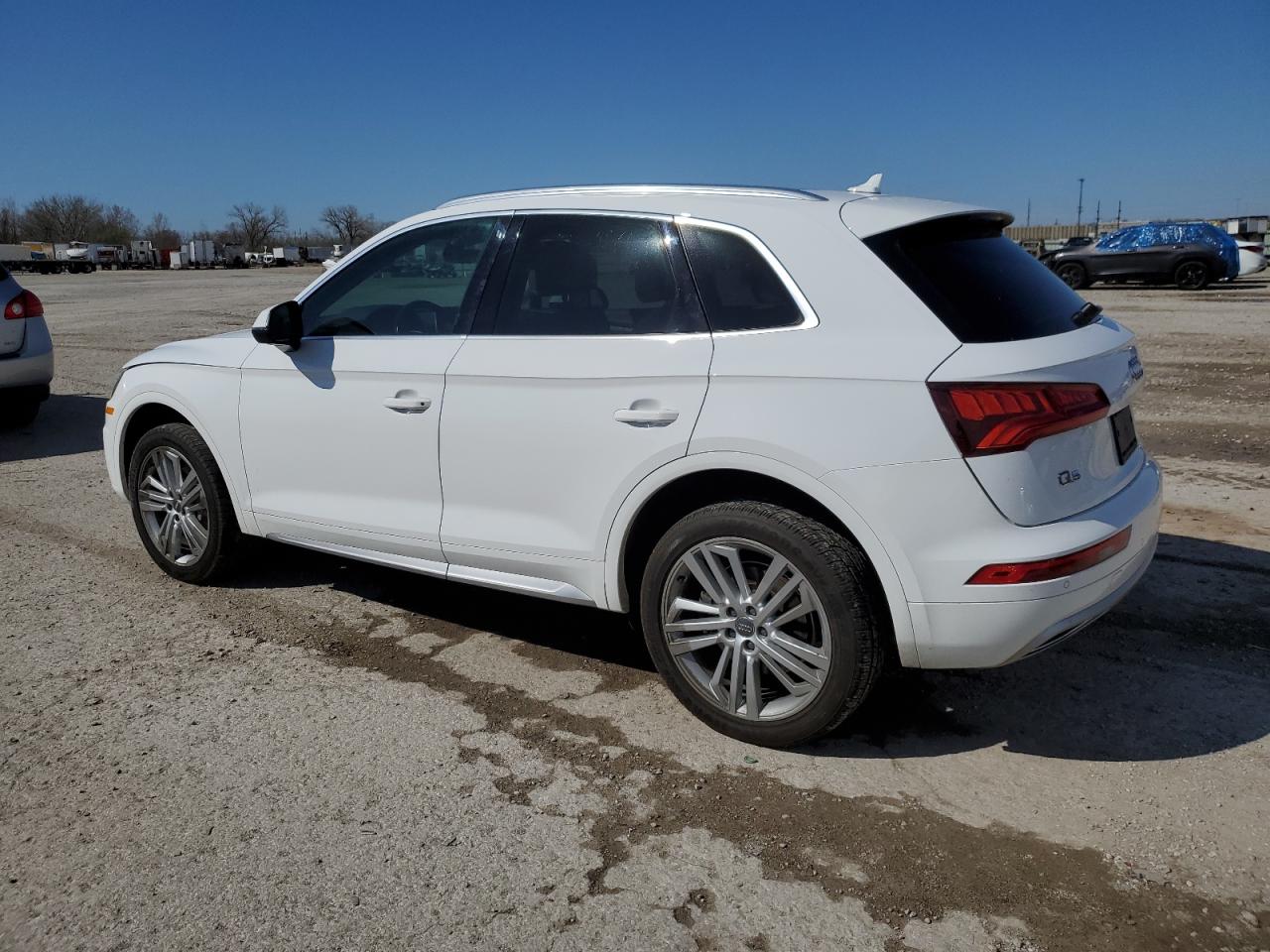 Photo 1 VIN: WA1BNAFY6J2088839 - AUDI Q5 