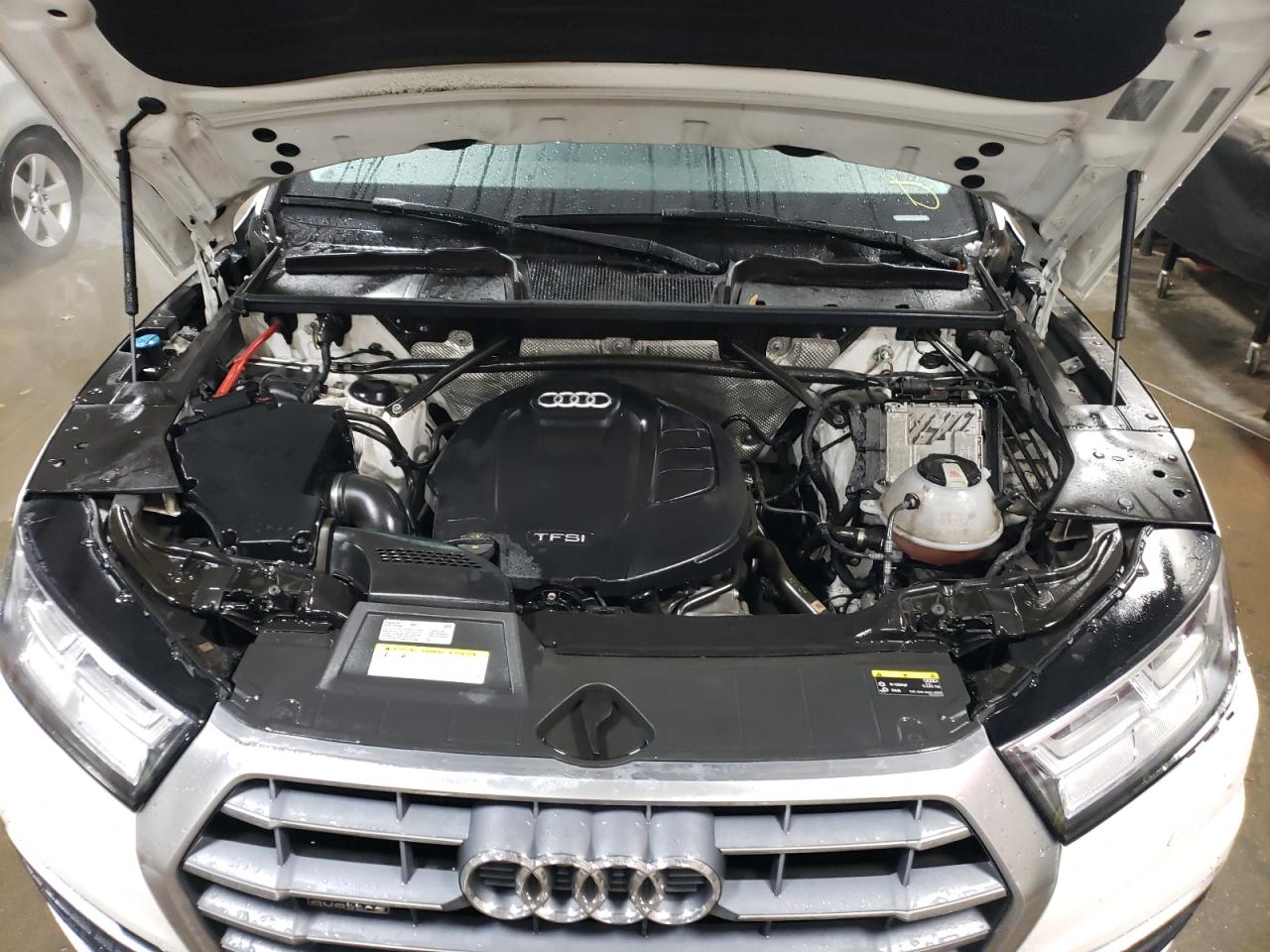 Photo 10 VIN: WA1BNAFY6J2187306 - AUDI Q5 