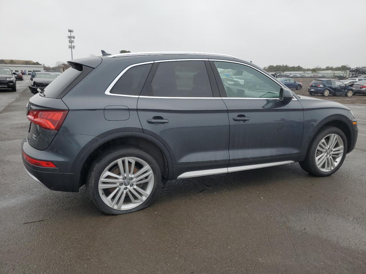 Photo 2 VIN: WA1BNAFY6J2194384 - AUDI Q5 