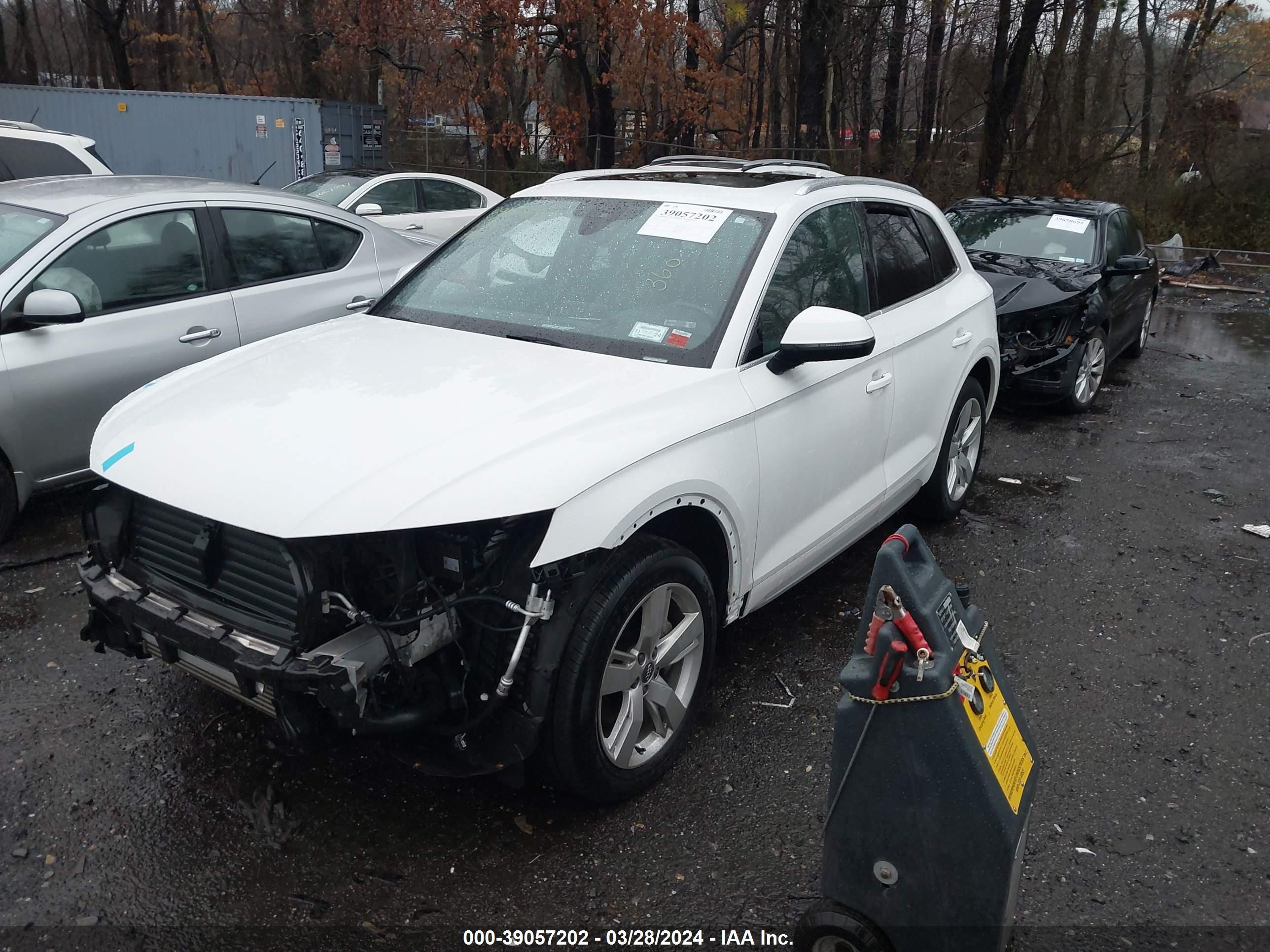 Photo 1 VIN: WA1BNAFY7J2237405 - AUDI Q5 