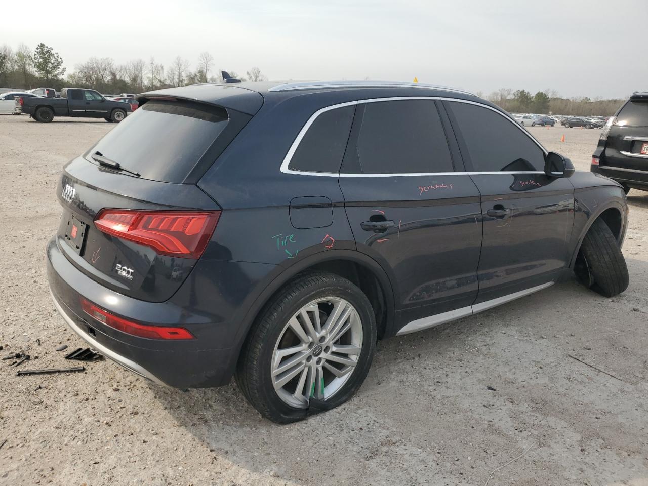 Photo 2 VIN: WA1BNAFY9J2018722 - AUDI Q5 