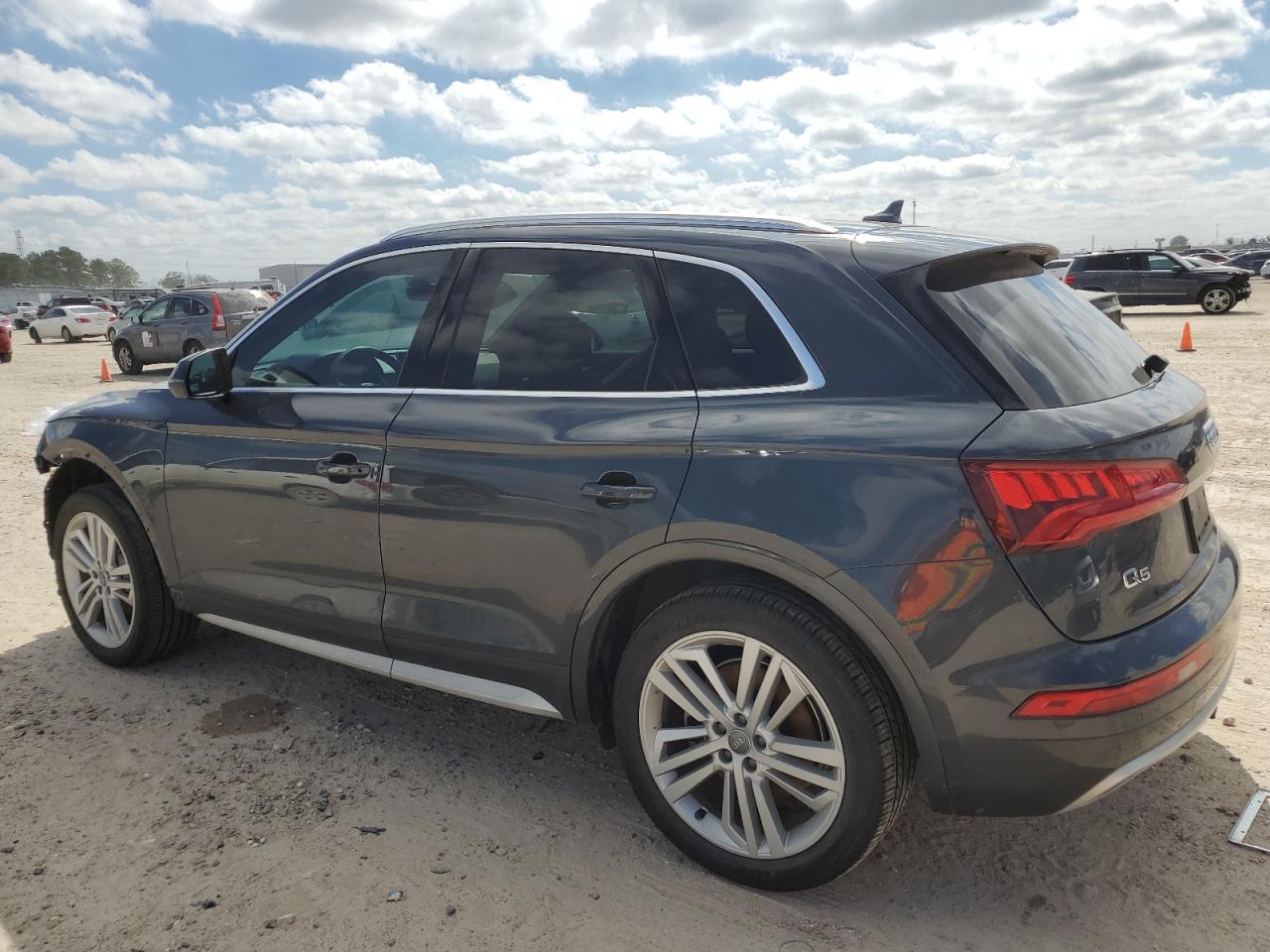 Photo 1 VIN: WA1BNAFY9K2067159 - AUDI Q5 