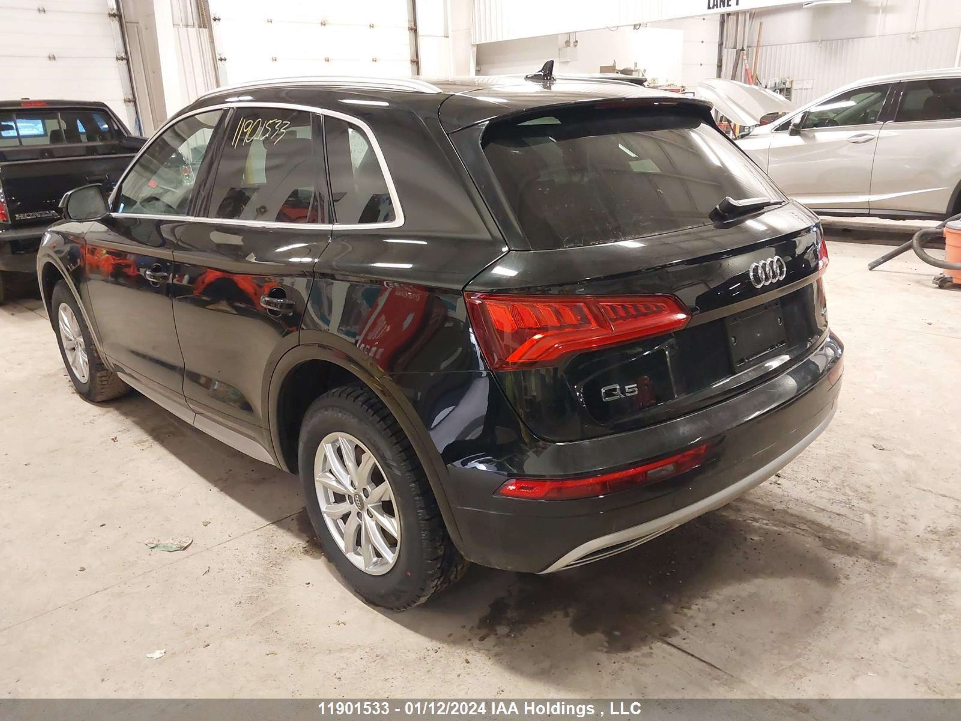 Photo 2 VIN: WA1BNAFY9L2105166 - AUDI Q5 