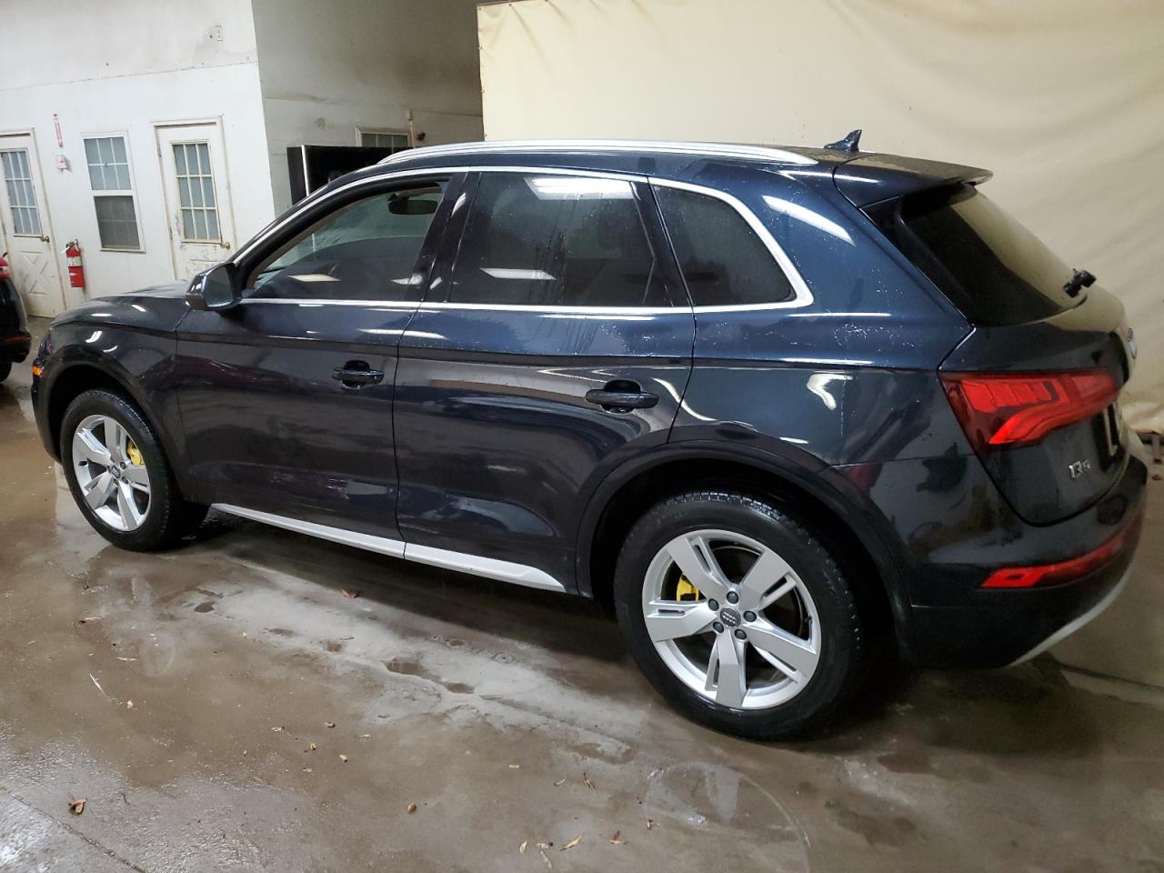 Photo 1 VIN: WA1BNAFYXJ2059280 - AUDI Q5 