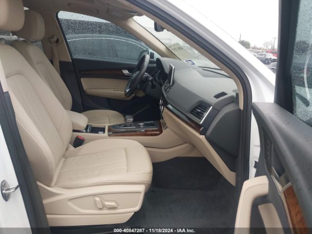 Photo 4 VIN: WA1BNAFYXJ2090819 - AUDI Q5 