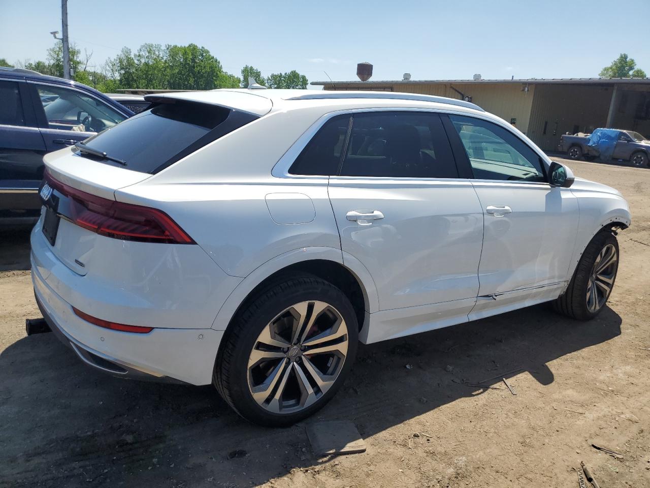 Photo 2 VIN: WA1BVAF11KD031120 - AUDI Q8 