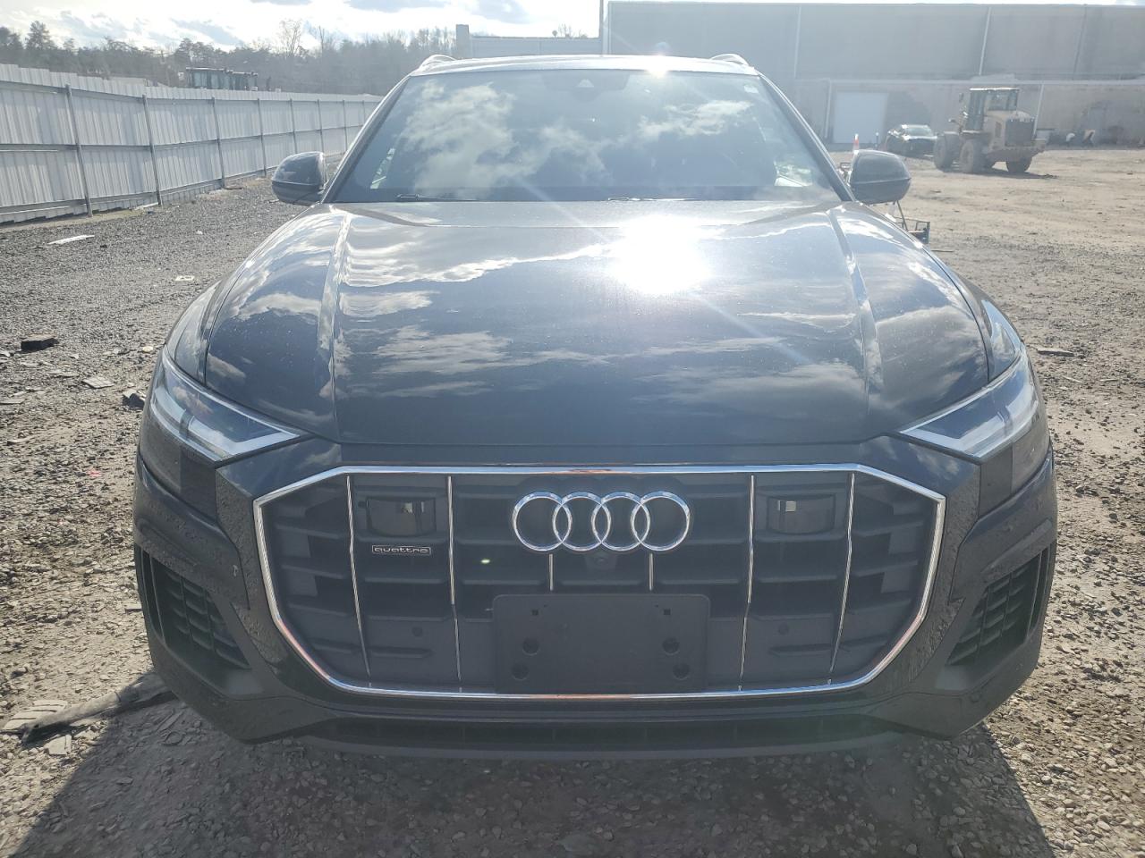 Photo 4 VIN: WA1BVAF1XKD039927 - AUDI Q8 