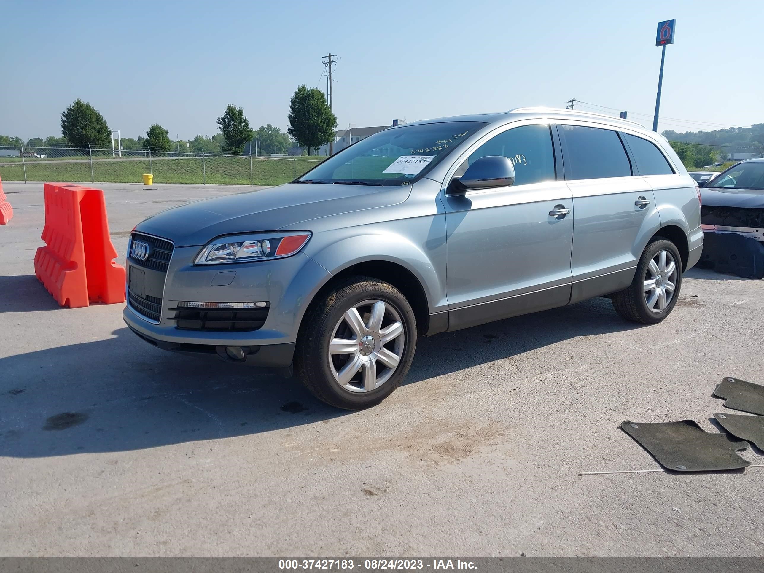 Photo 1 VIN: WA1BY74L17D075012 - AUDI Q7 