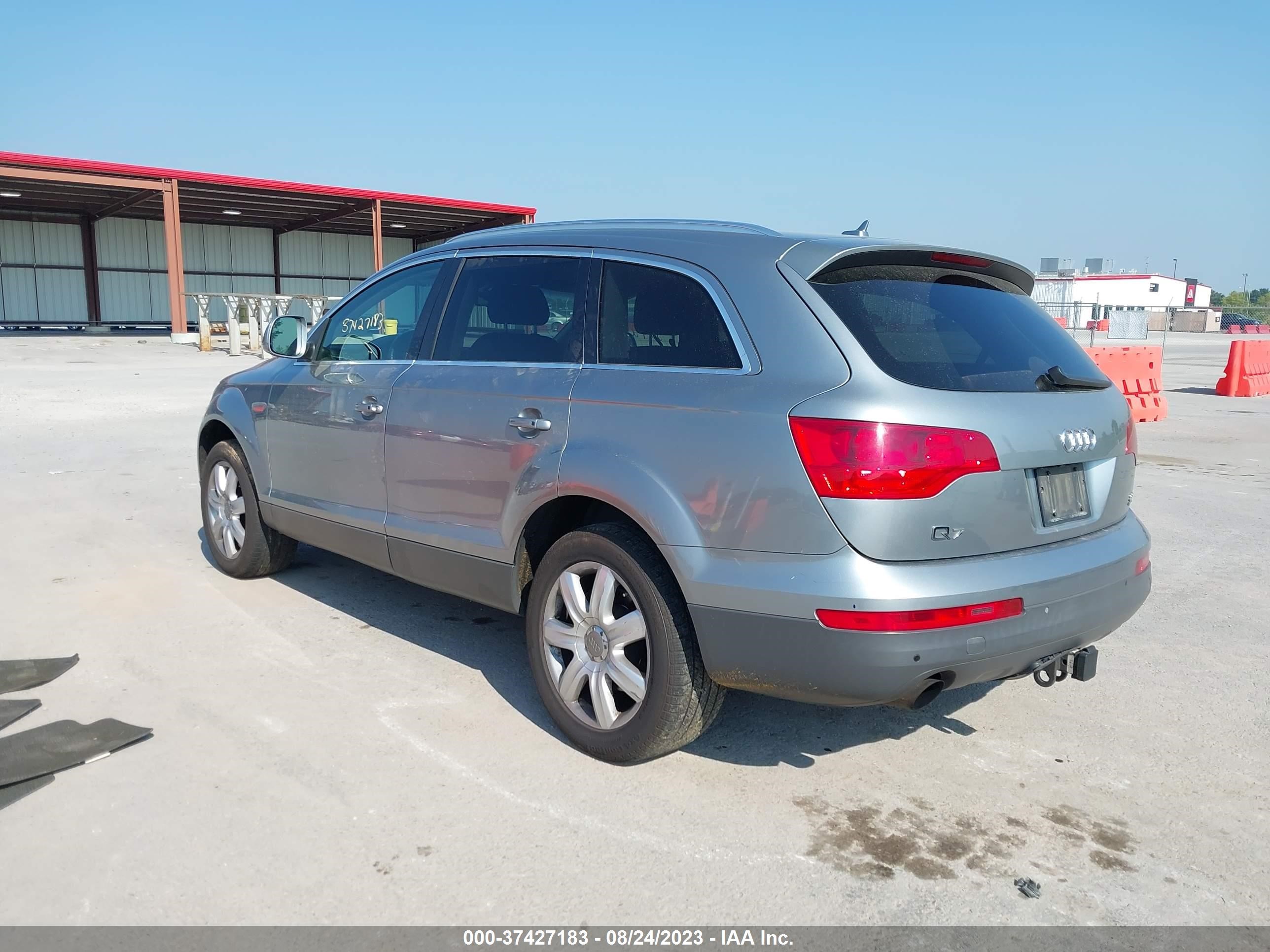 Photo 2 VIN: WA1BY74L17D075012 - AUDI Q7 