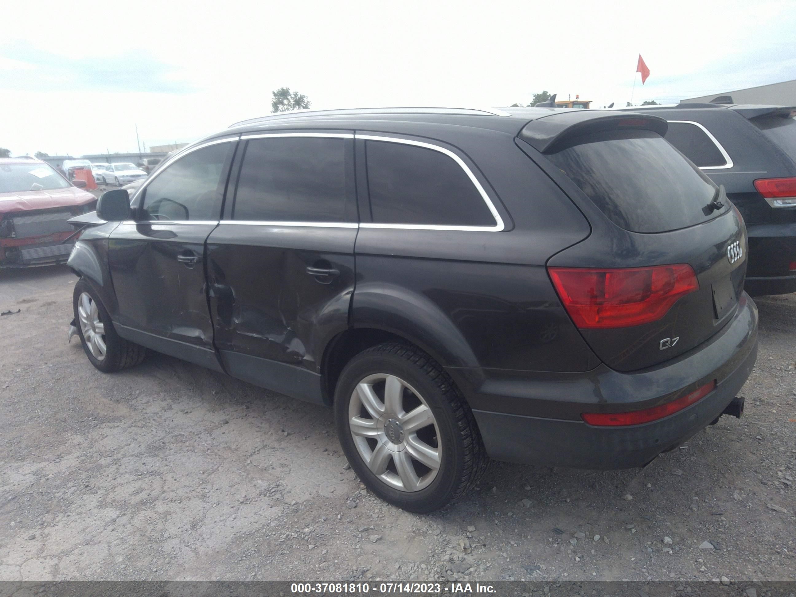 Photo 2 VIN: WA1BY74L18D001834 - AUDI Q7 