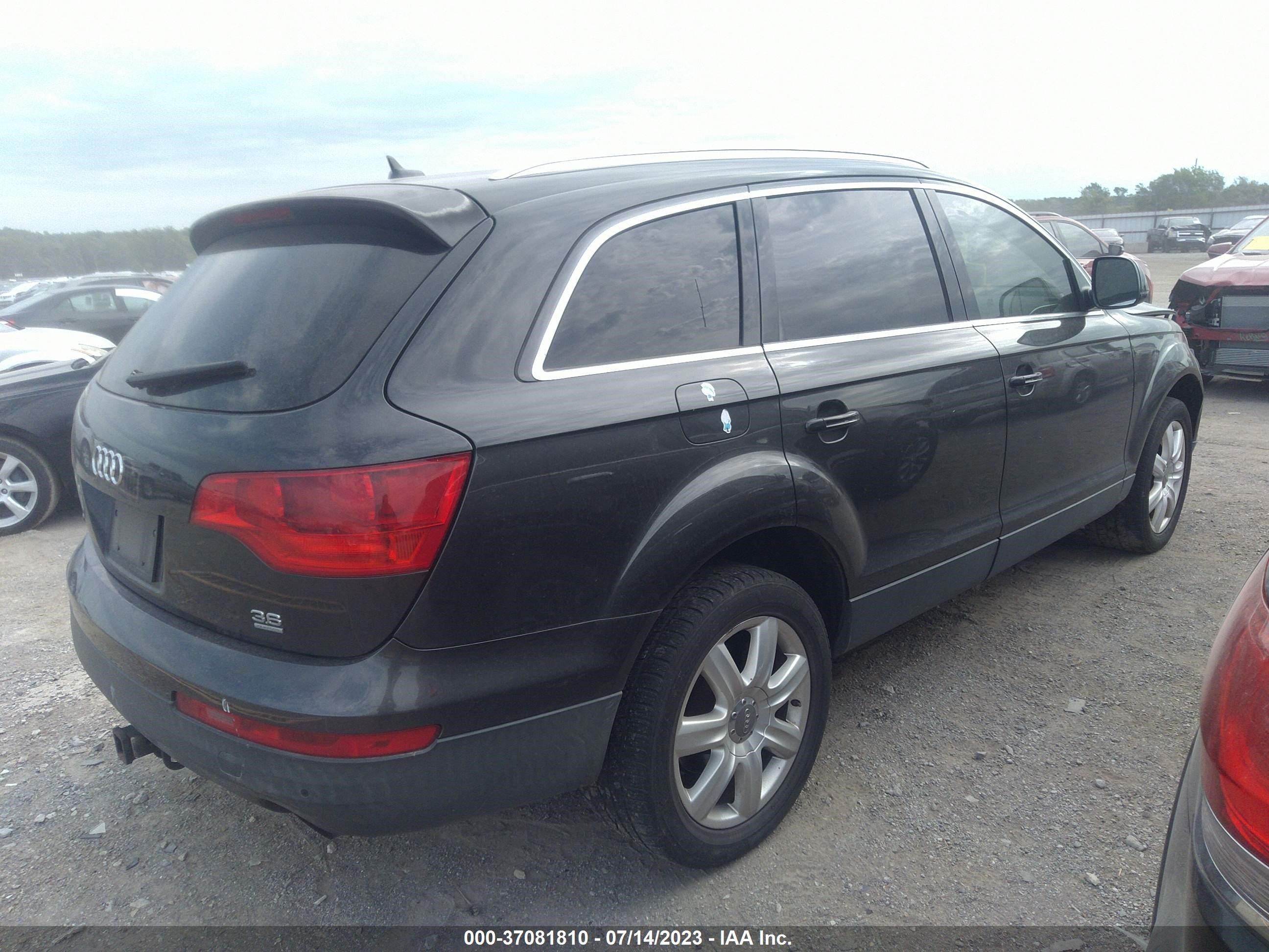 Photo 3 VIN: WA1BY74L18D001834 - AUDI Q7 