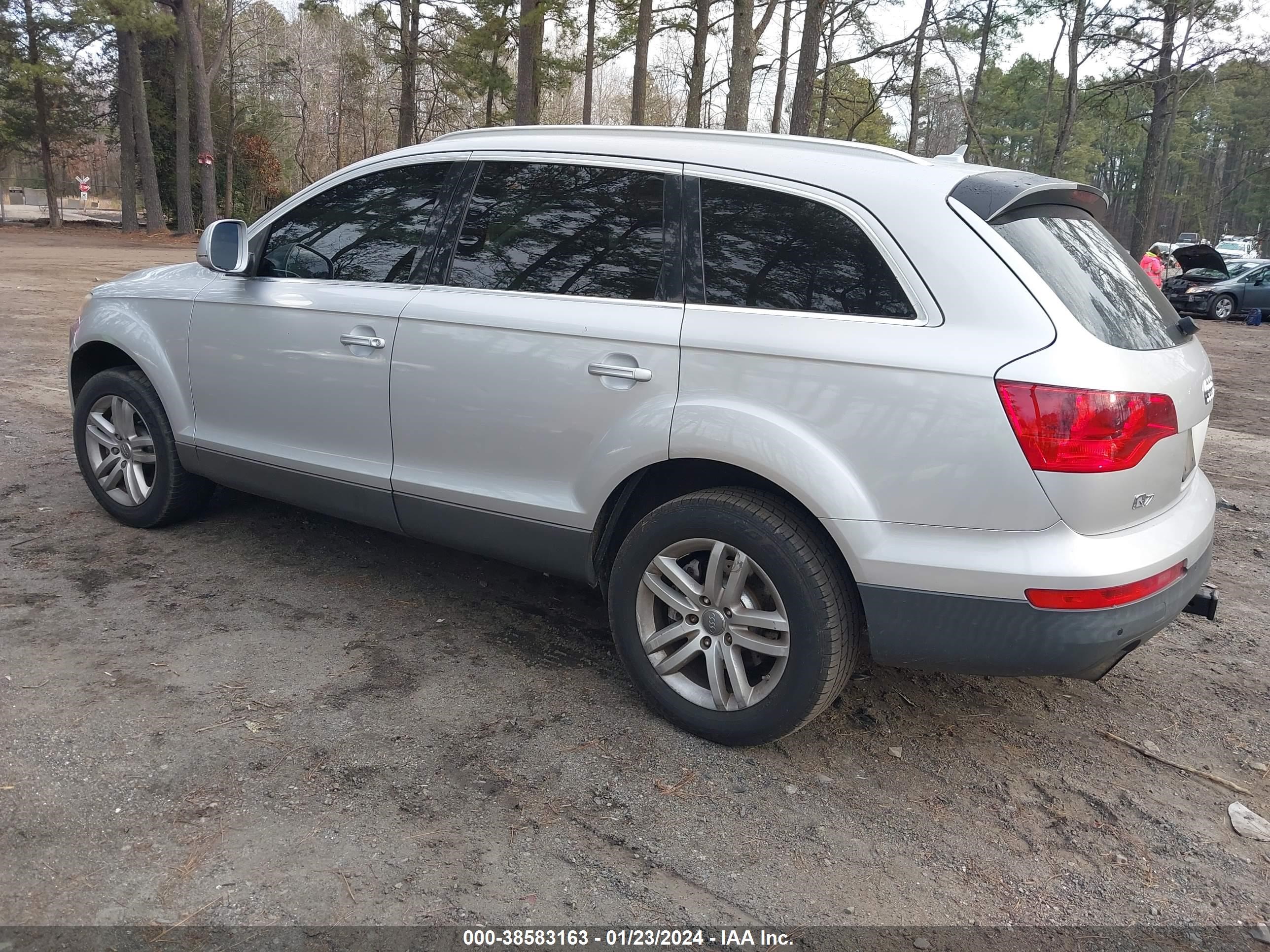 Photo 2 VIN: WA1BY74L38D026850 - AUDI Q7 