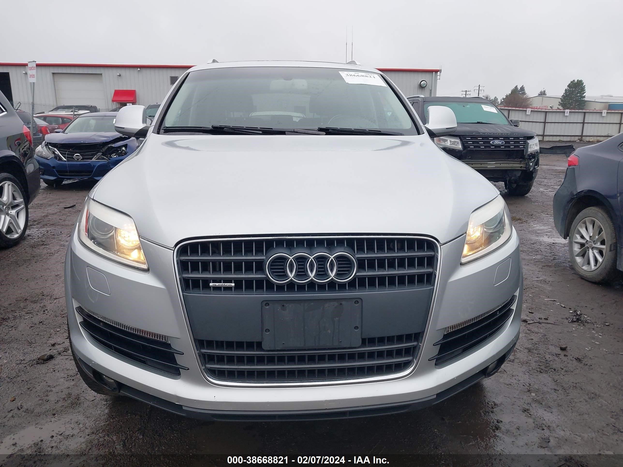 Photo 11 VIN: WA1BY74L57D099555 - AUDI Q7 