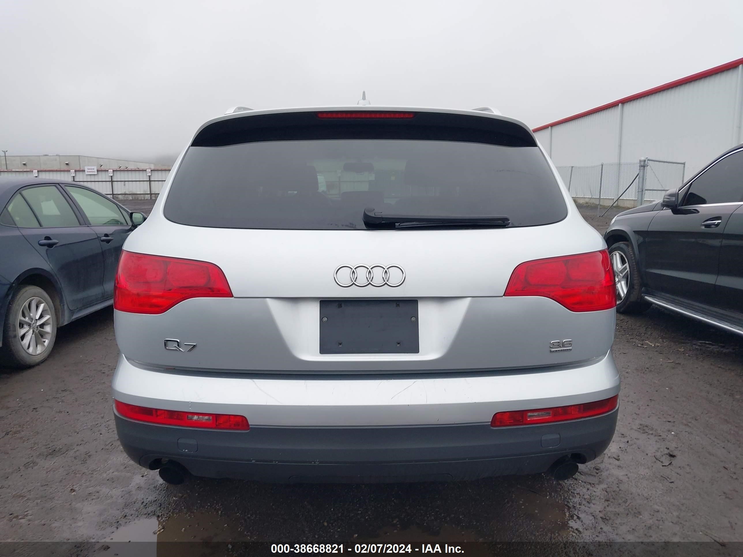 Photo 15 VIN: WA1BY74L57D099555 - AUDI Q7 