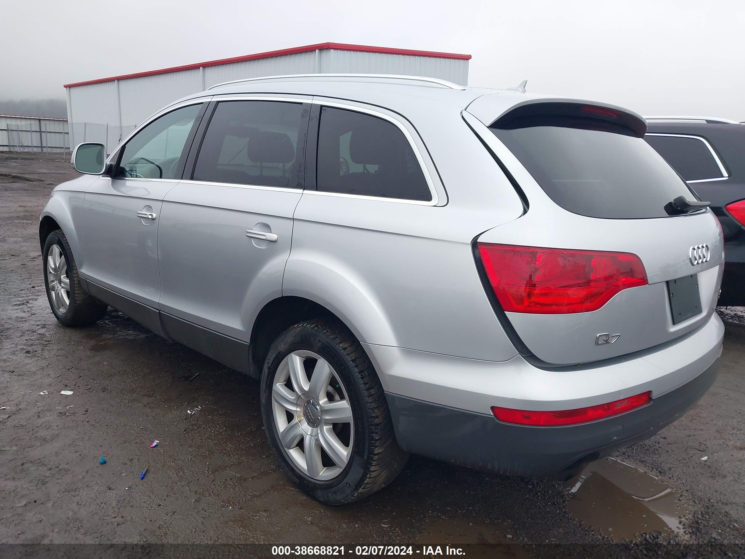 Photo 2 VIN: WA1BY74L57D099555 - AUDI Q7 