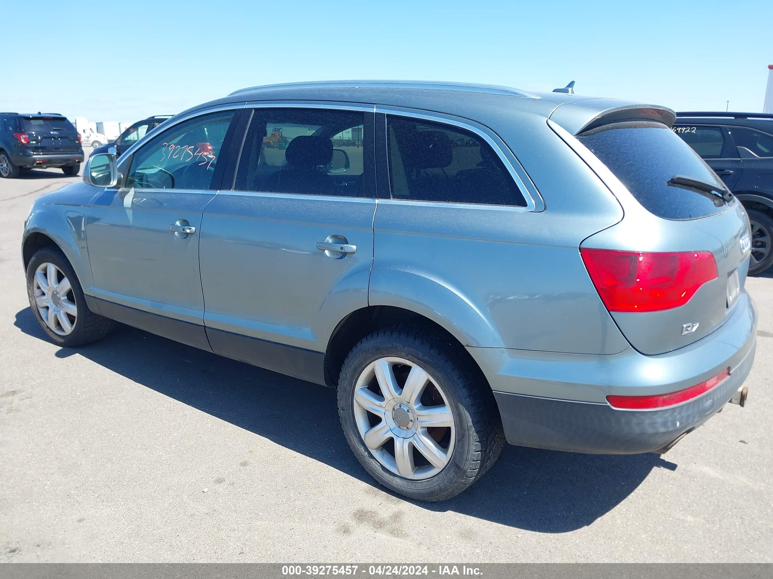 Photo 2 VIN: WA1BY74L67D048209 - AUDI Q7 