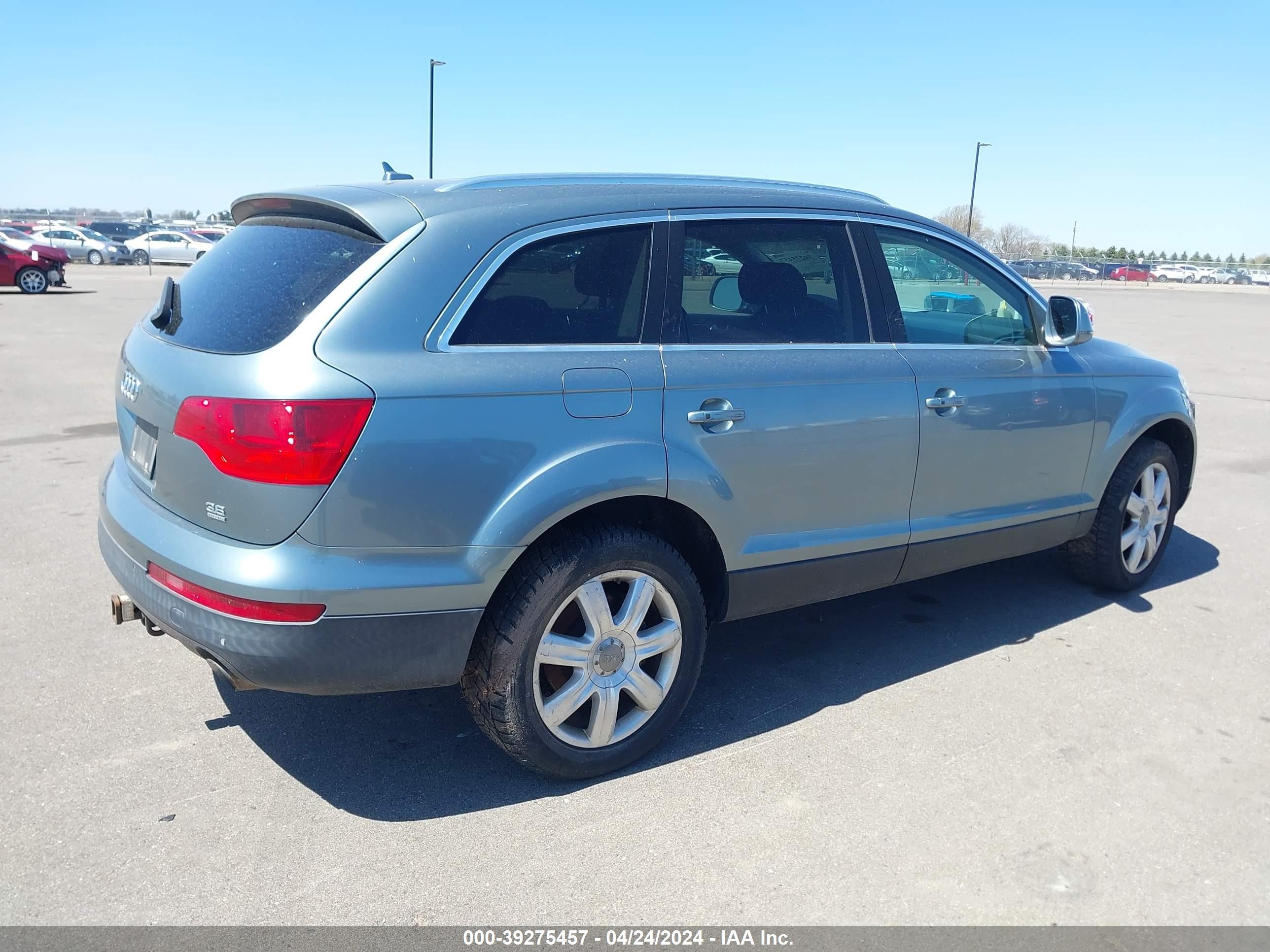 Photo 3 VIN: WA1BY74L67D048209 - AUDI Q7 