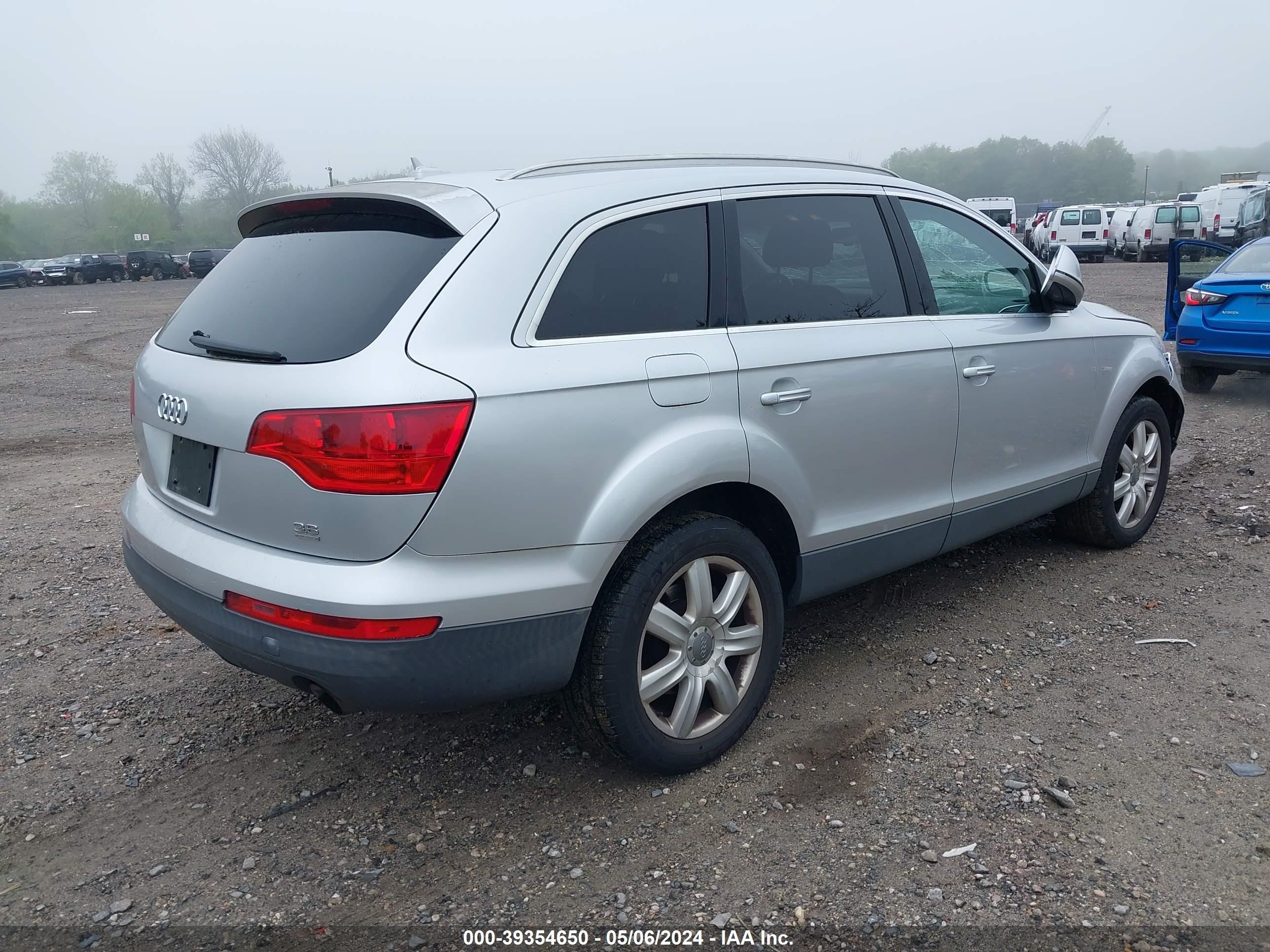 Photo 3 VIN: WA1BY74L77D075094 - AUDI Q7 