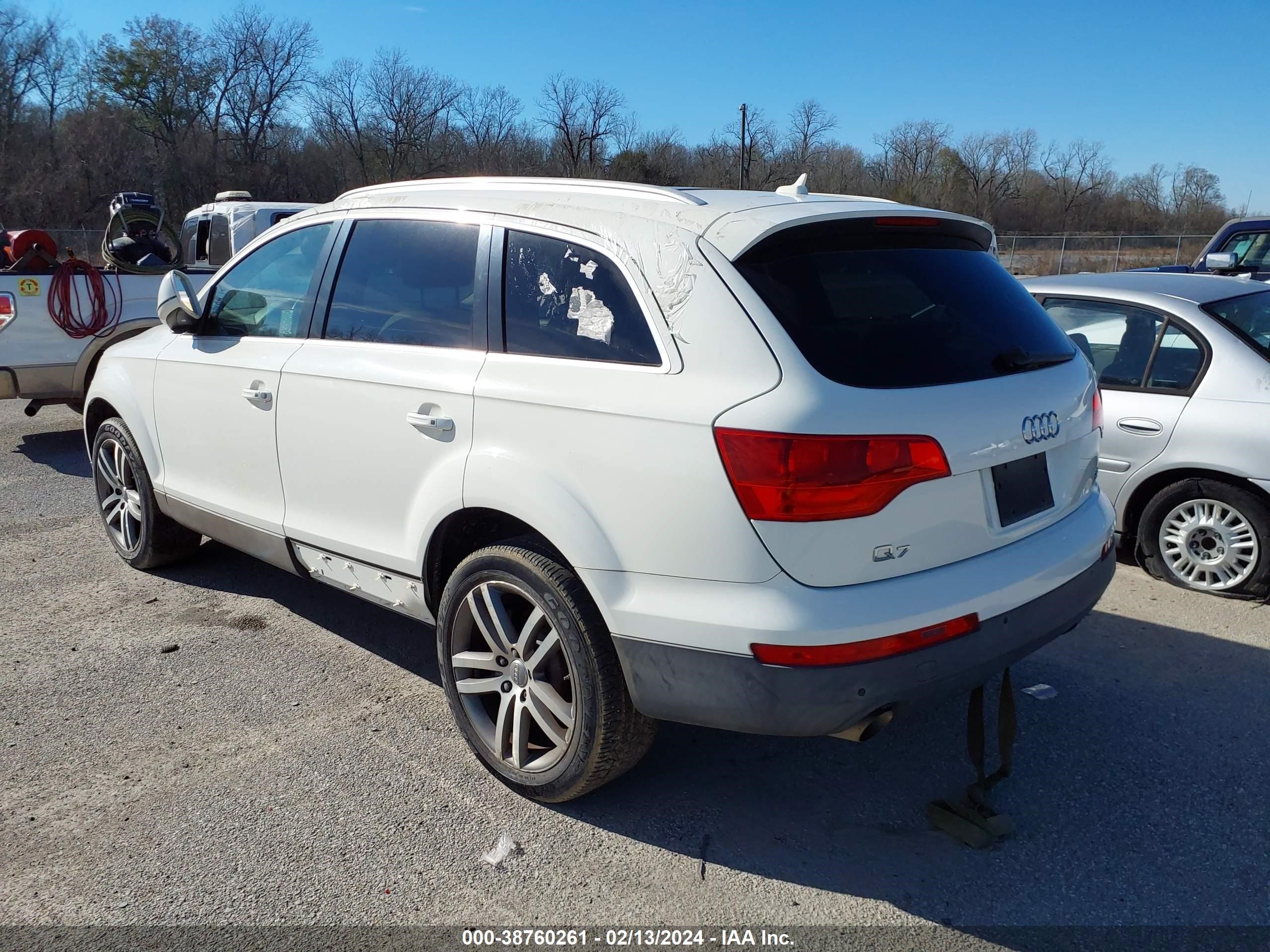 Photo 2 VIN: WA1BY74L87D052360 - AUDI Q7 