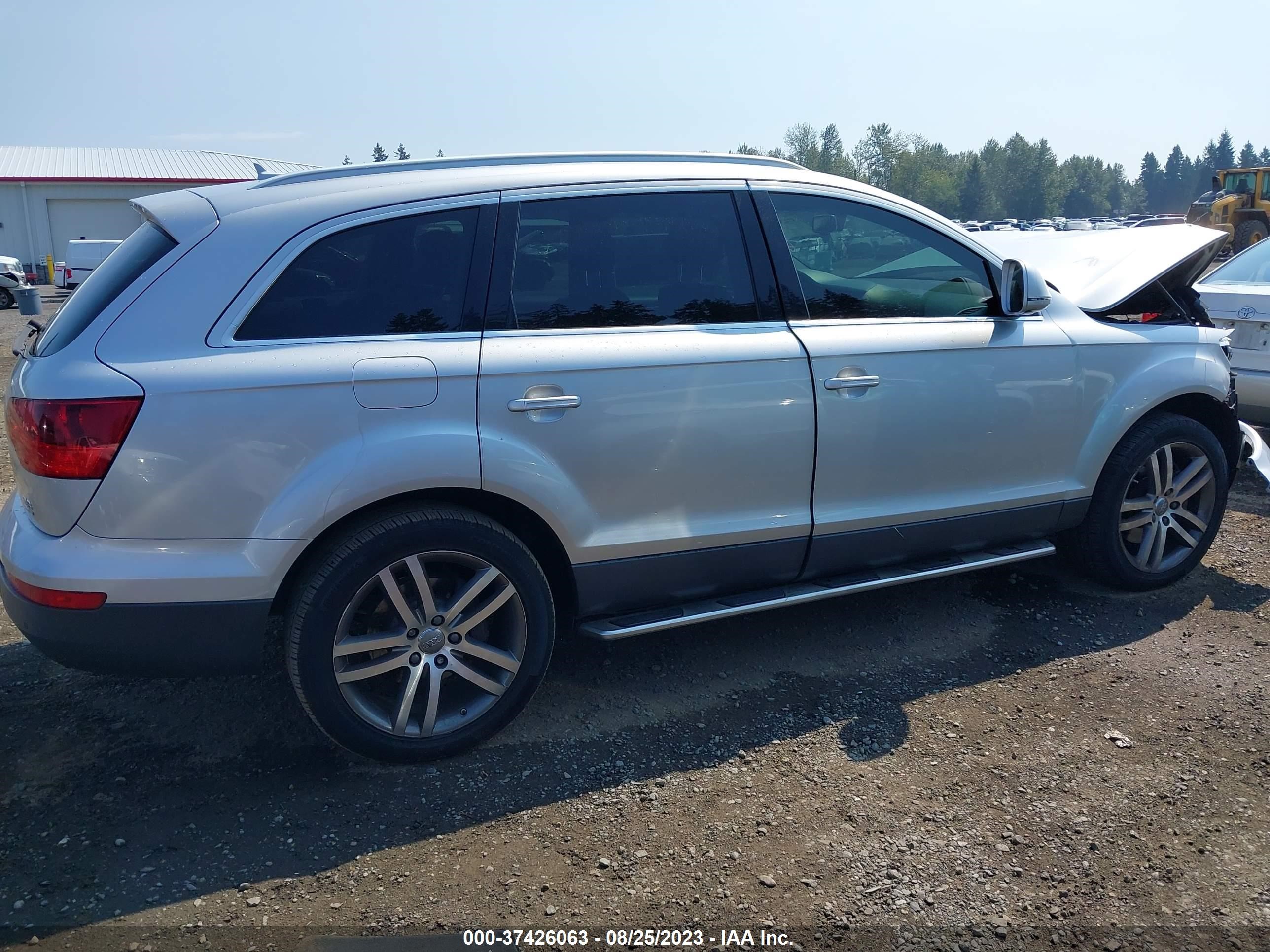 Photo 12 VIN: WA1BY74L98D005386 - AUDI Q7 