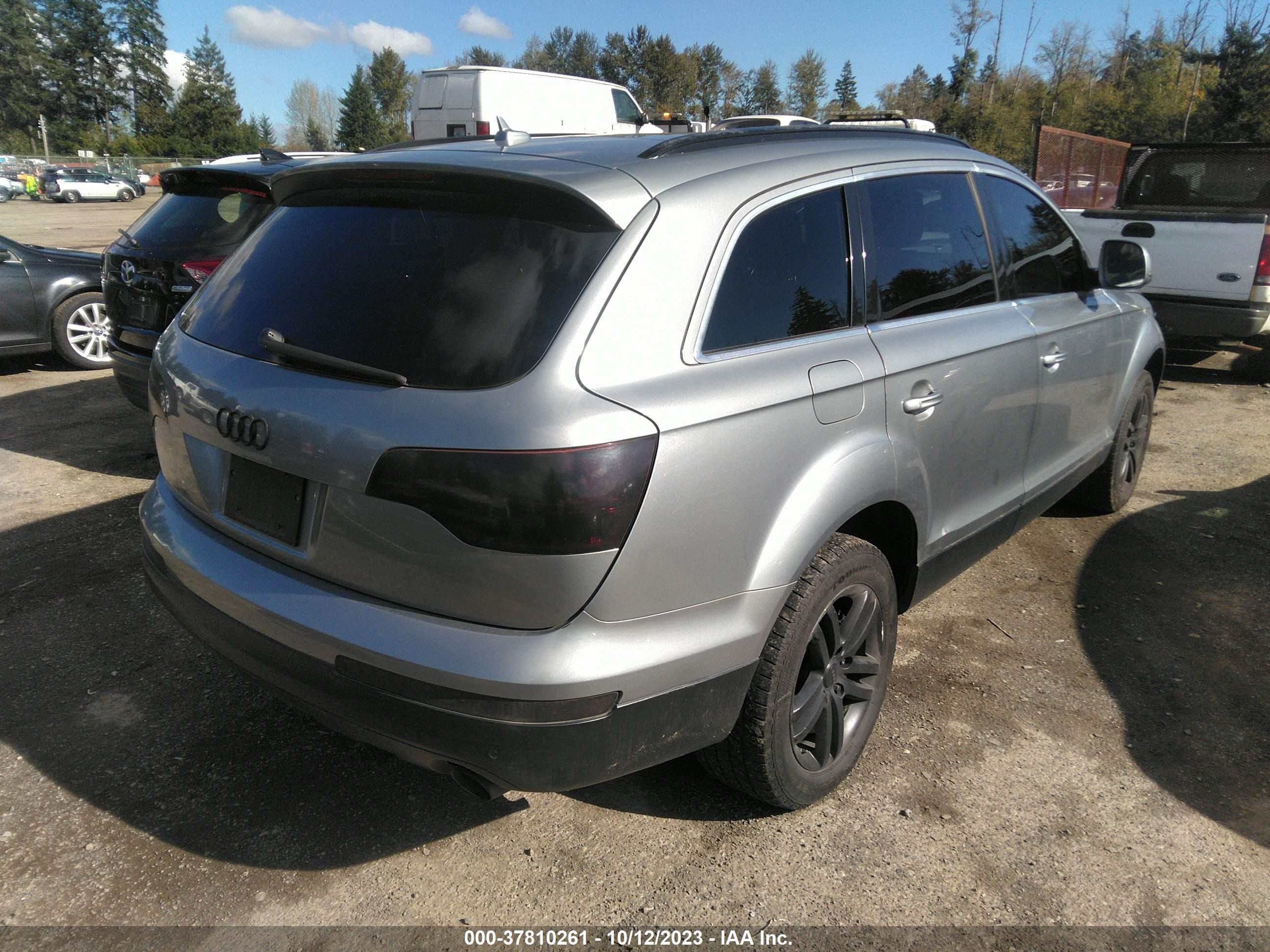 Photo 3 VIN: WA1BY74L98D045287 - AUDI Q7 