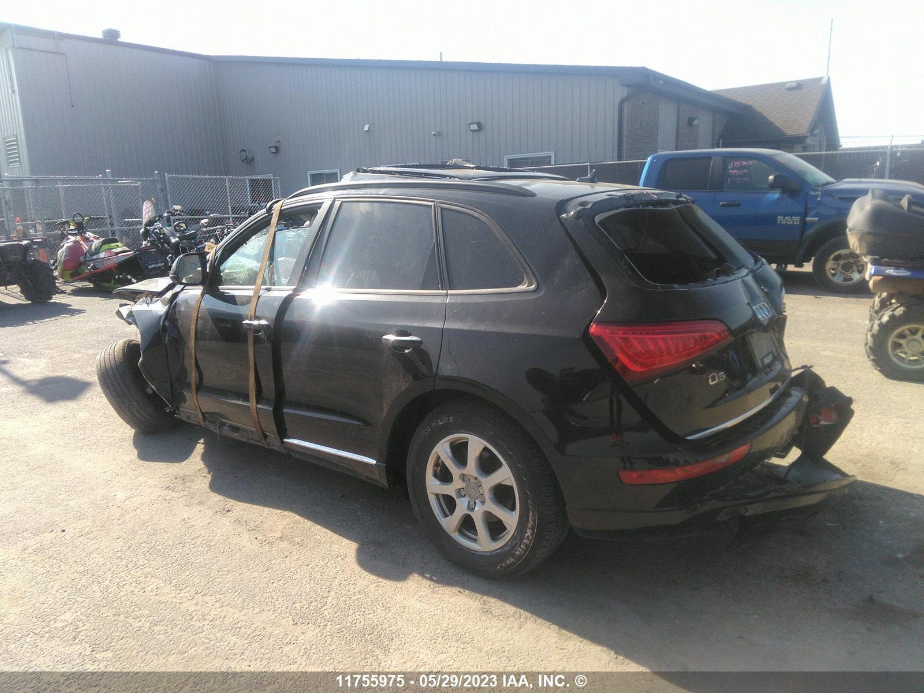 Photo 2 VIN: WA1C2AFP5HA057084 - AUDI Q5 