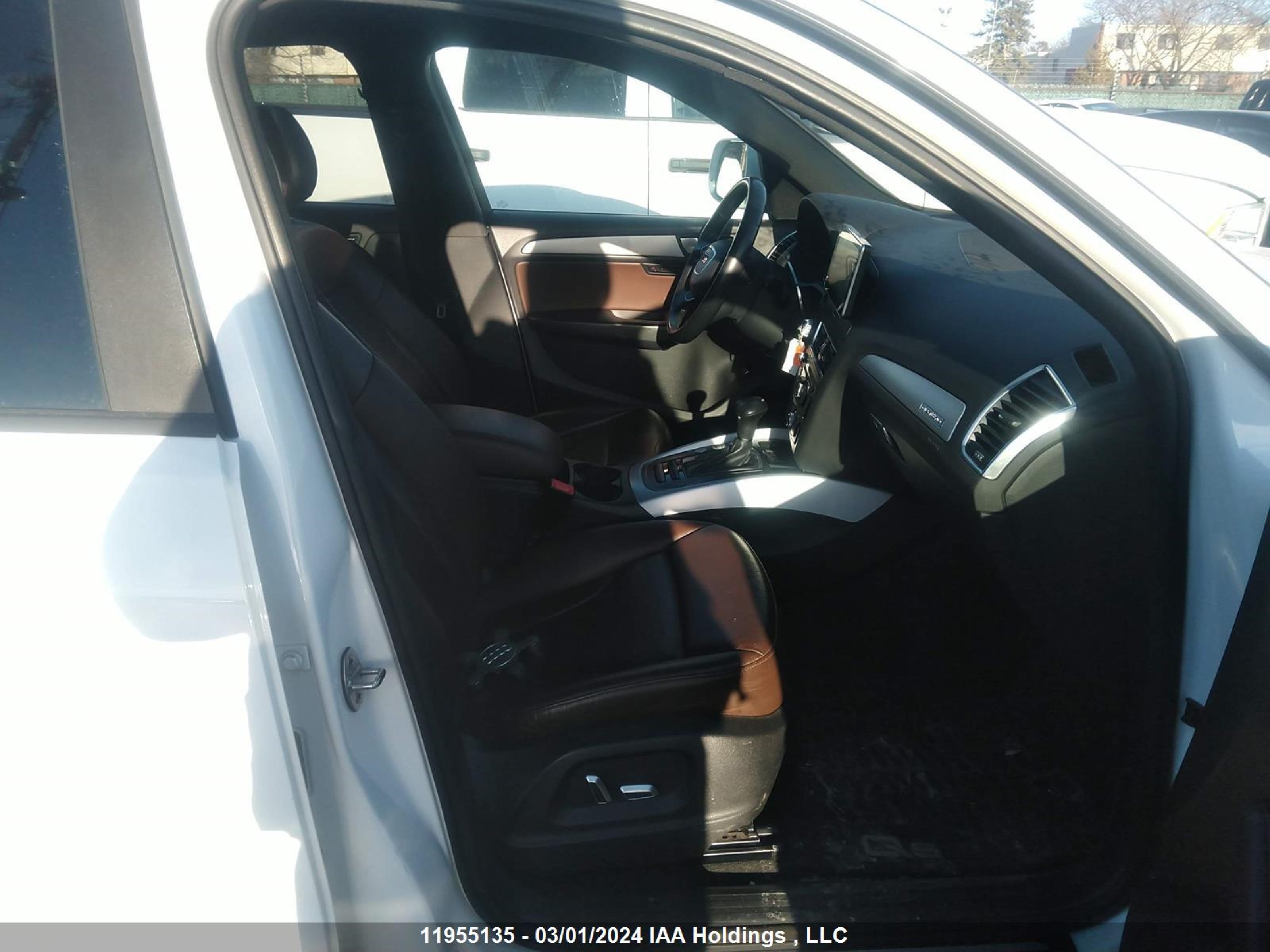 Photo 4 VIN: WA1C2AFP9HA008020 - AUDI Q5 