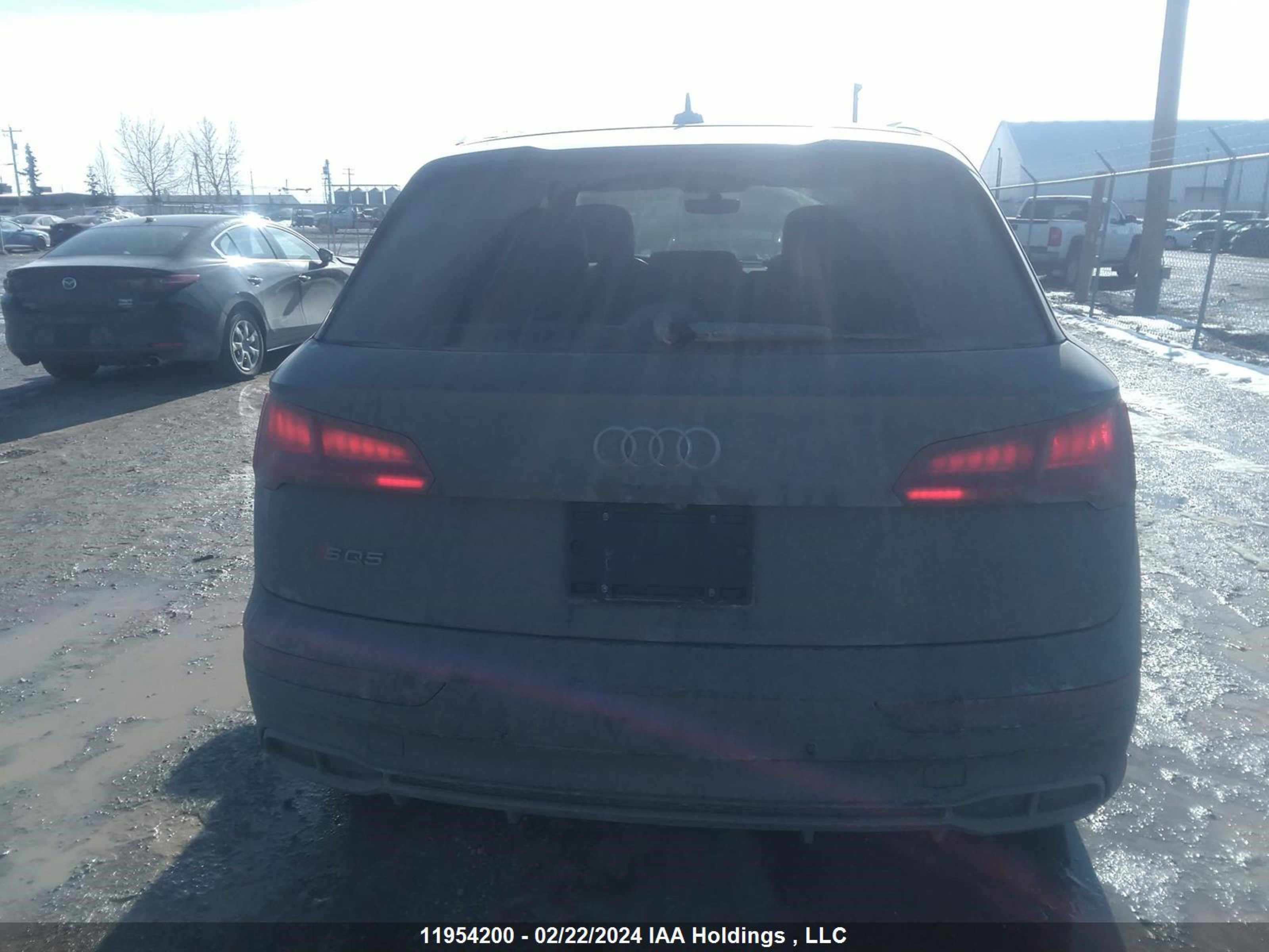 Photo 15 VIN: WA1C4AFY0J2018356 - AUDI SQ5 