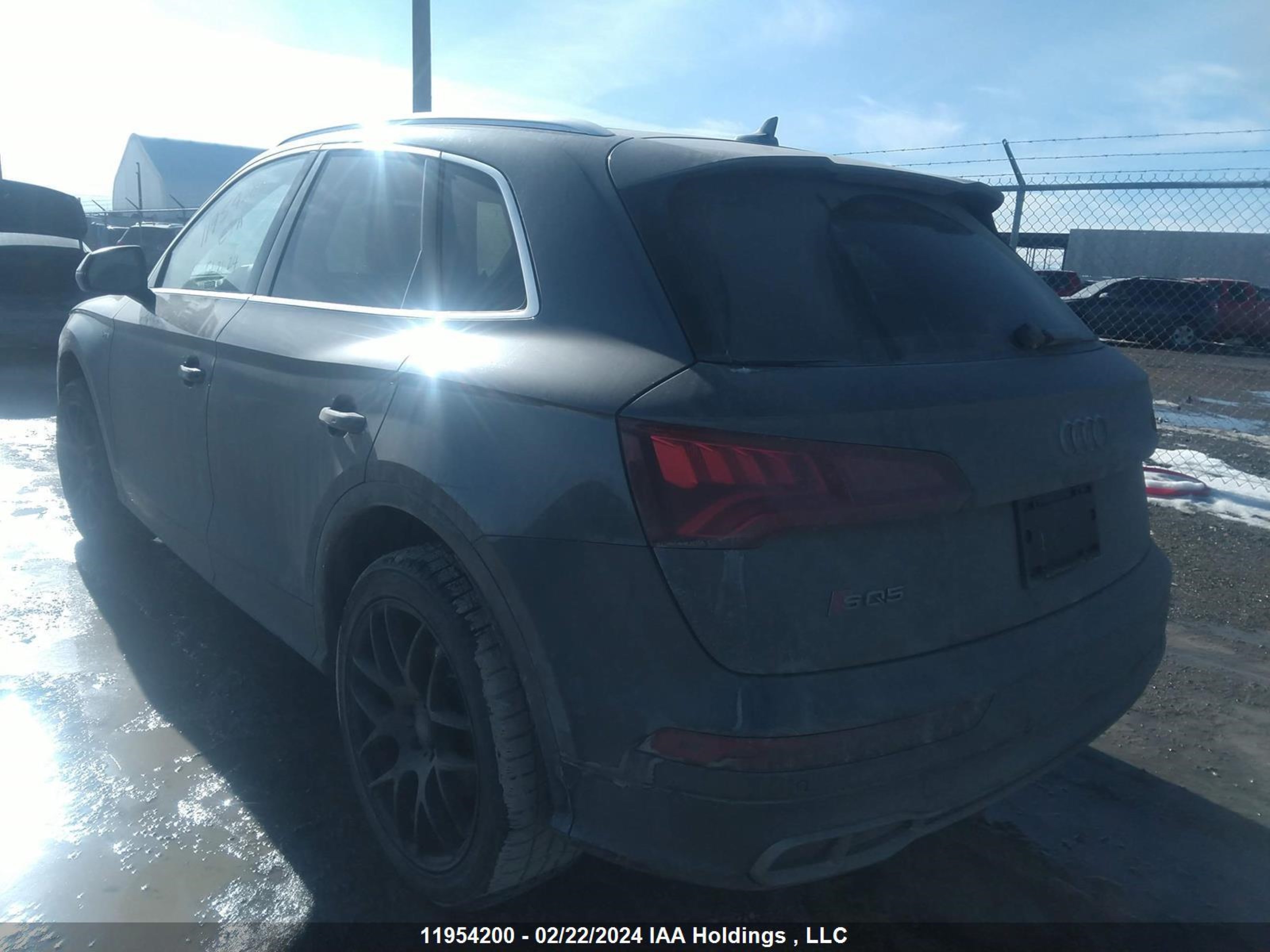 Photo 2 VIN: WA1C4AFY0J2018356 - AUDI SQ5 