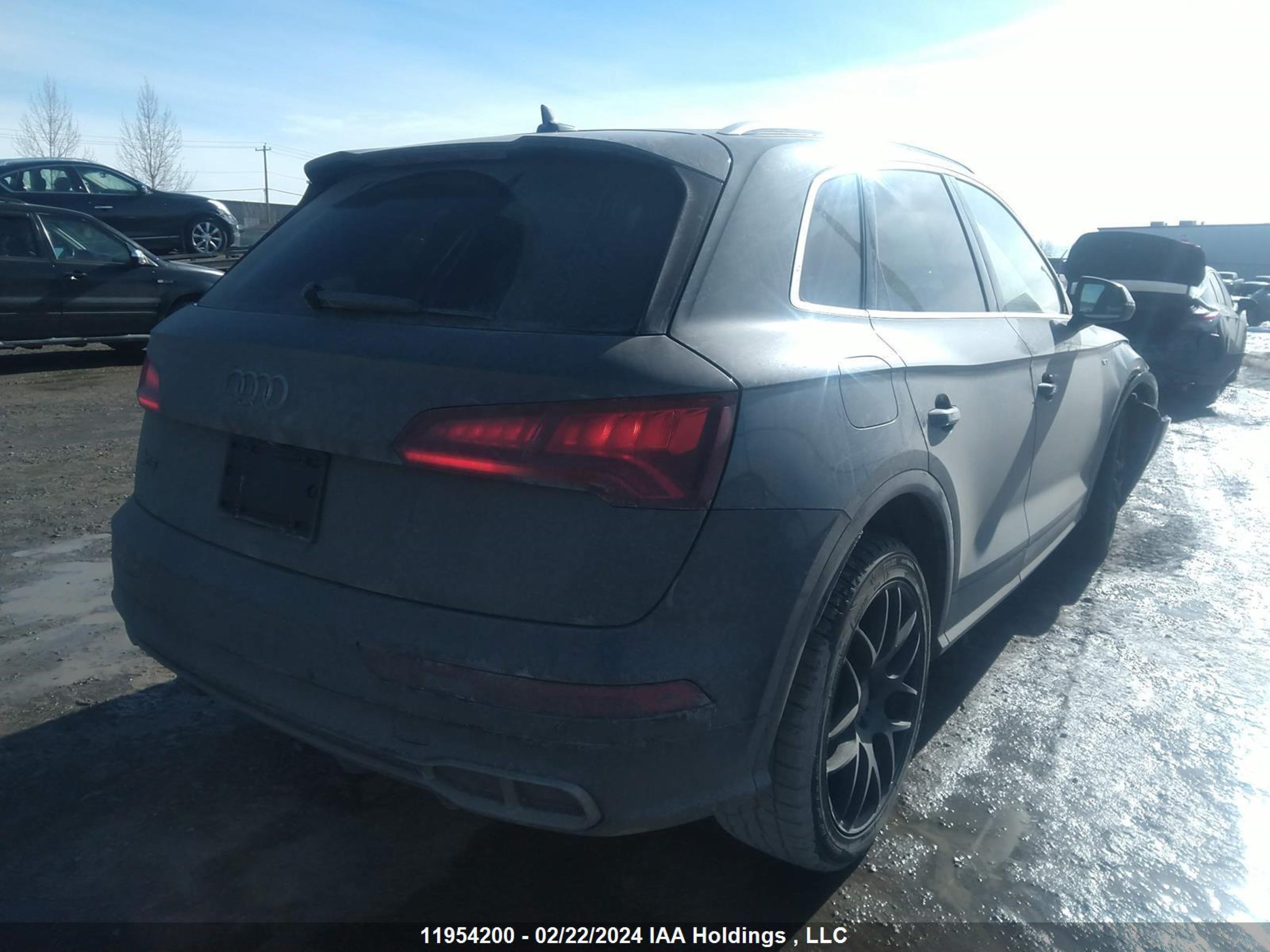 Photo 3 VIN: WA1C4AFY0J2018356 - AUDI SQ5 