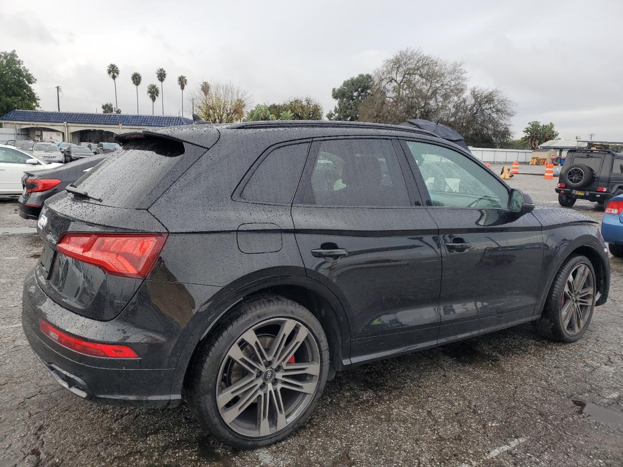 Photo 2 VIN: WA1C4AFY0K2041072 - AUDI SQ5 