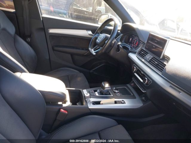 Photo 4 VIN: WA1C4AFY1J2119485 - AUDI SQ5 