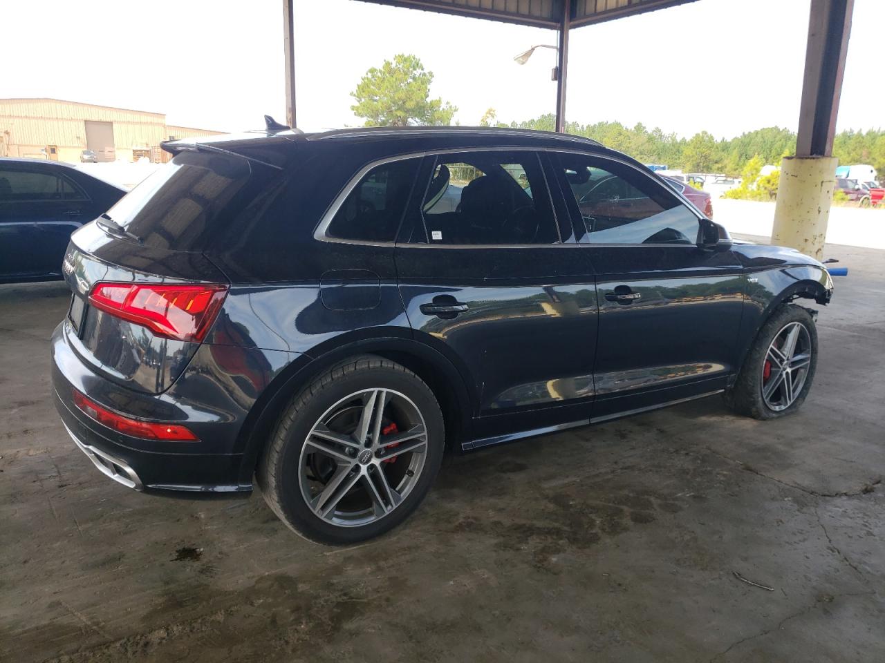 Photo 2 VIN: WA1C4AFY1J2216556 - AUDI SQ5 