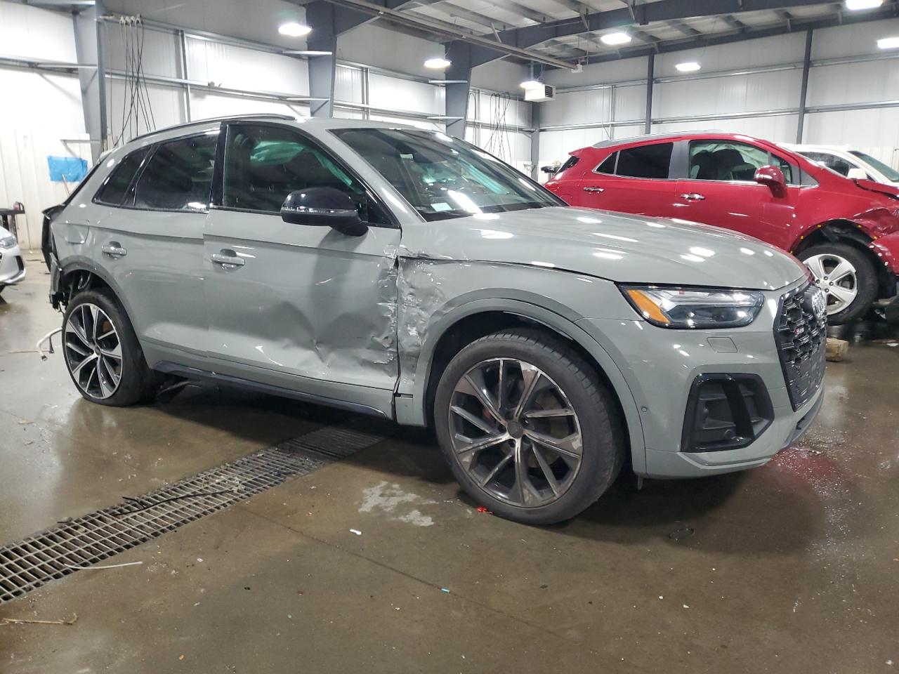 Photo 3 VIN: WA1C4AFY2M2023224 - AUDI SQ5 