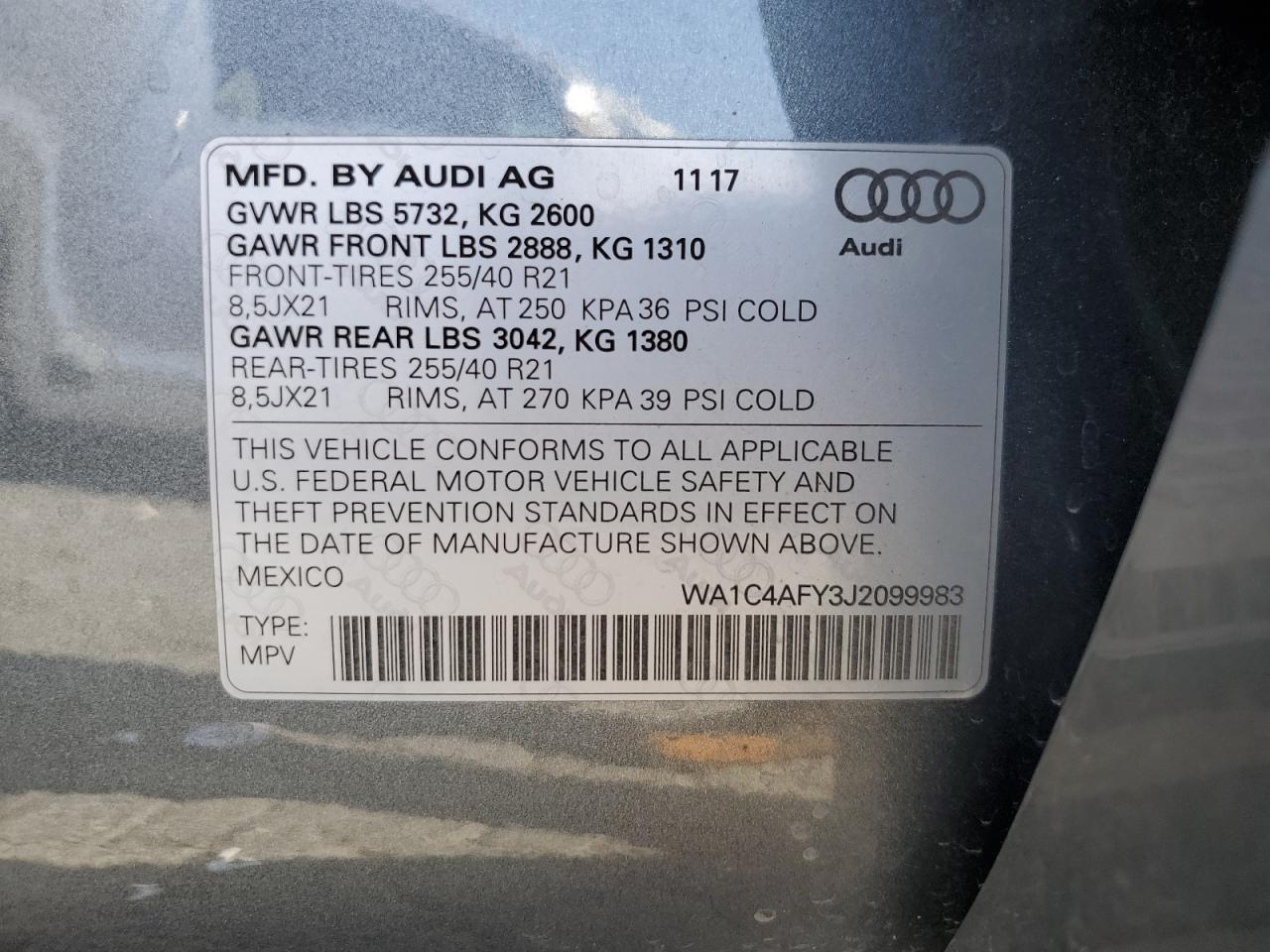 Photo 11 VIN: WA1C4AFY3J2099983 - AUDI SQ5 