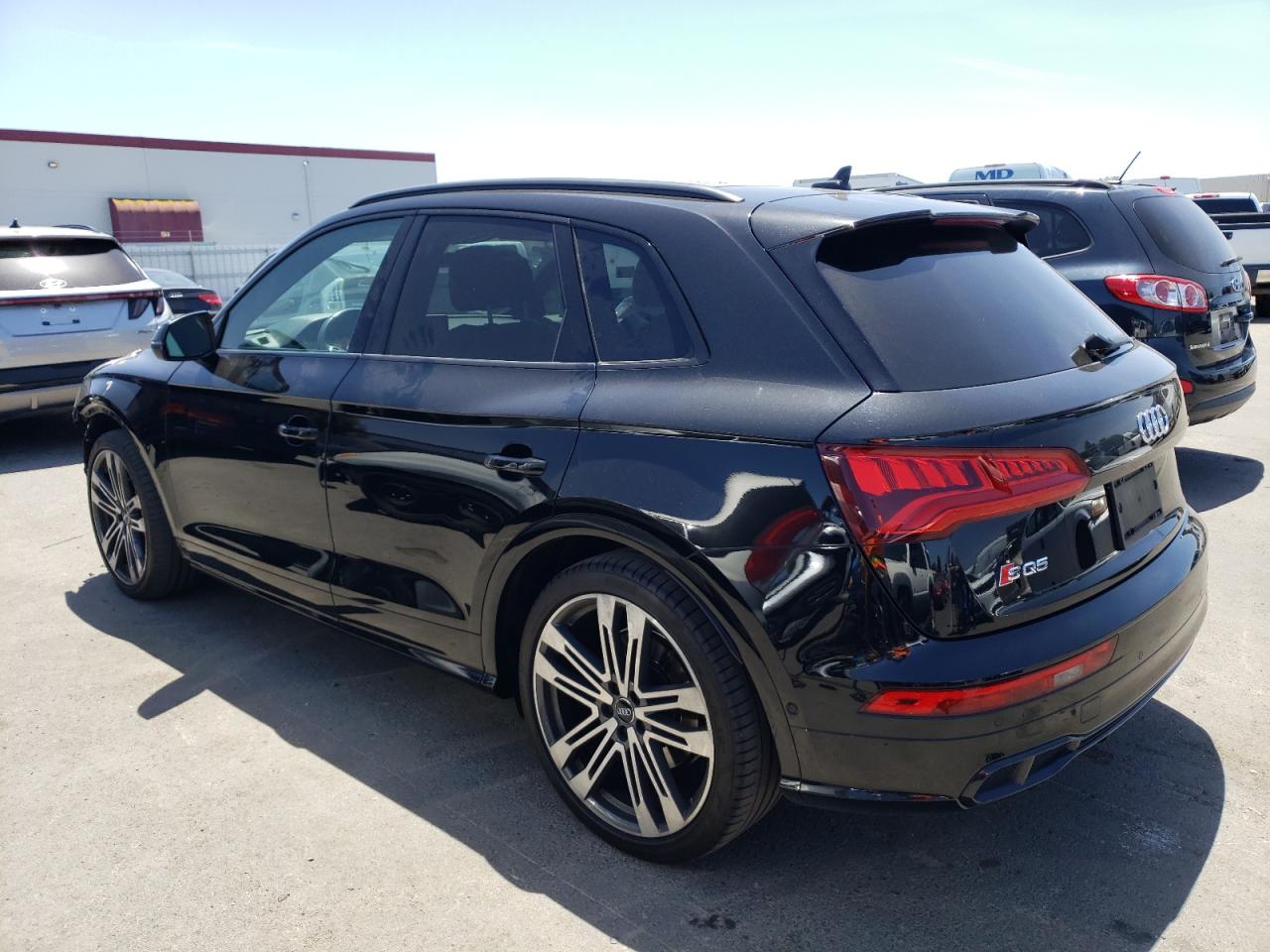 Photo 1 VIN: WA1C4AFY4K2042127 - AUDI SQ5 