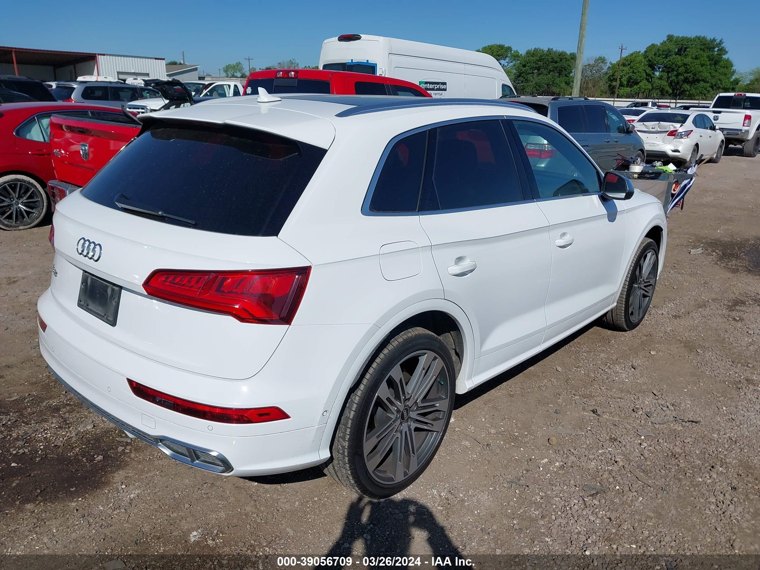 Photo 3 VIN: WA1C4AFY4K2064273 - AUDI SQ5 